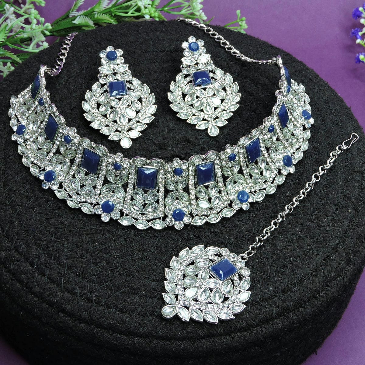 Alloy Choker Necklace Set In Blue Colour