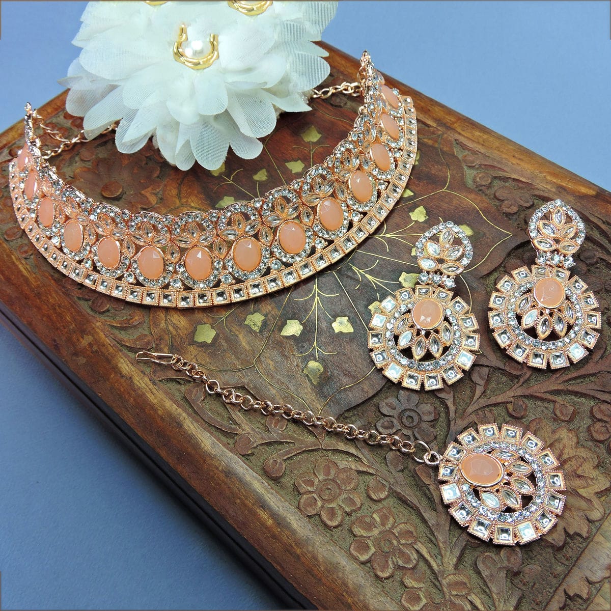 Alloy Choker Necklace Set In Peach Colour