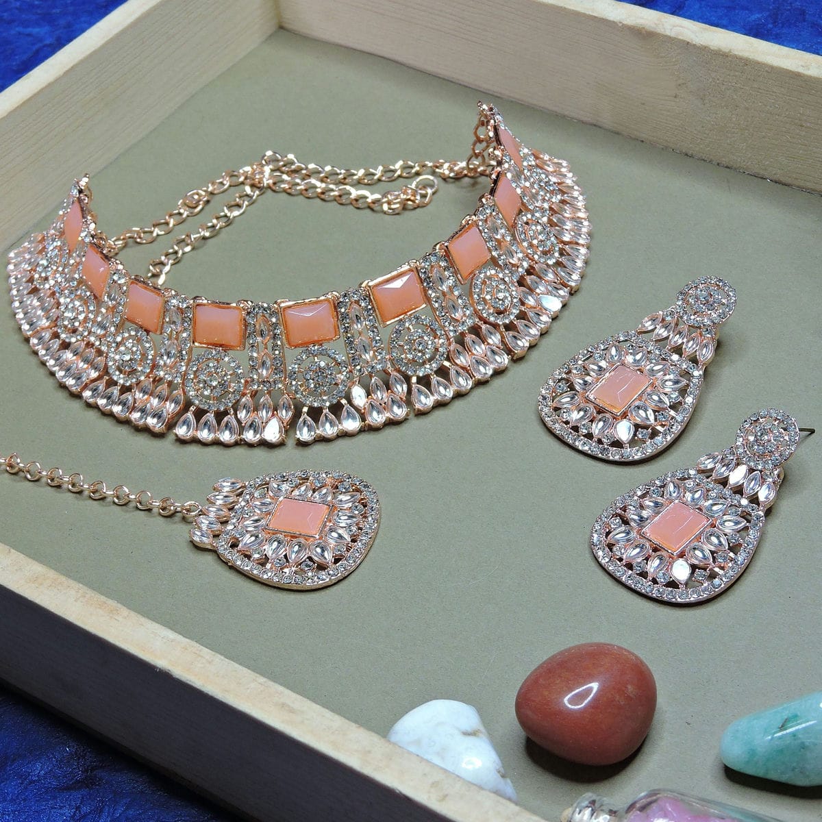 Alloy Choker Necklace Set In Peach Colour