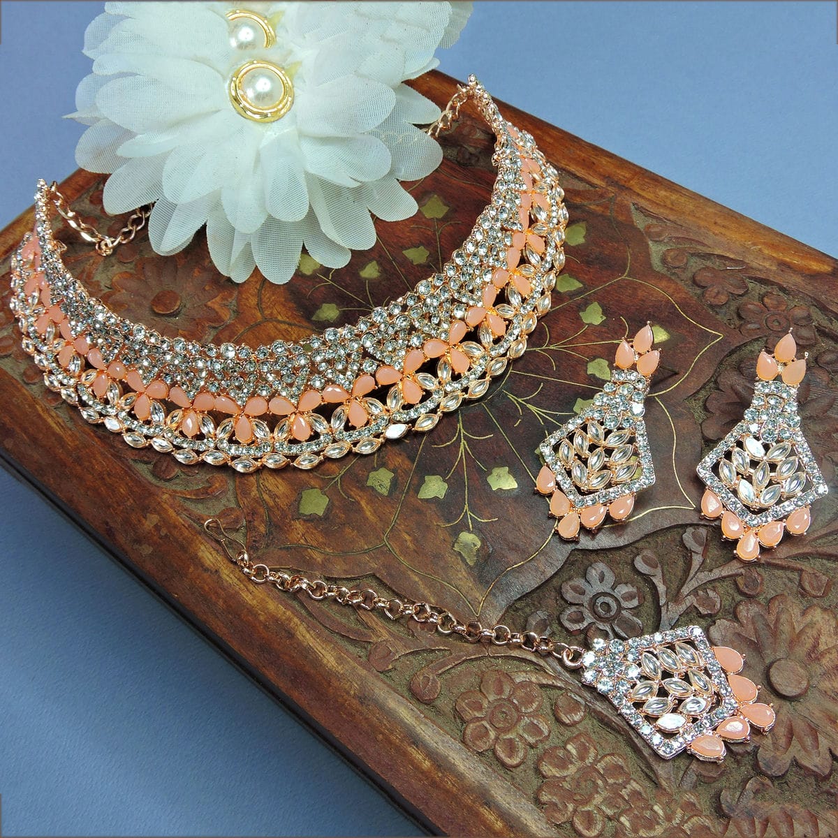 Alloy Choker Necklace Set In Peach Colour