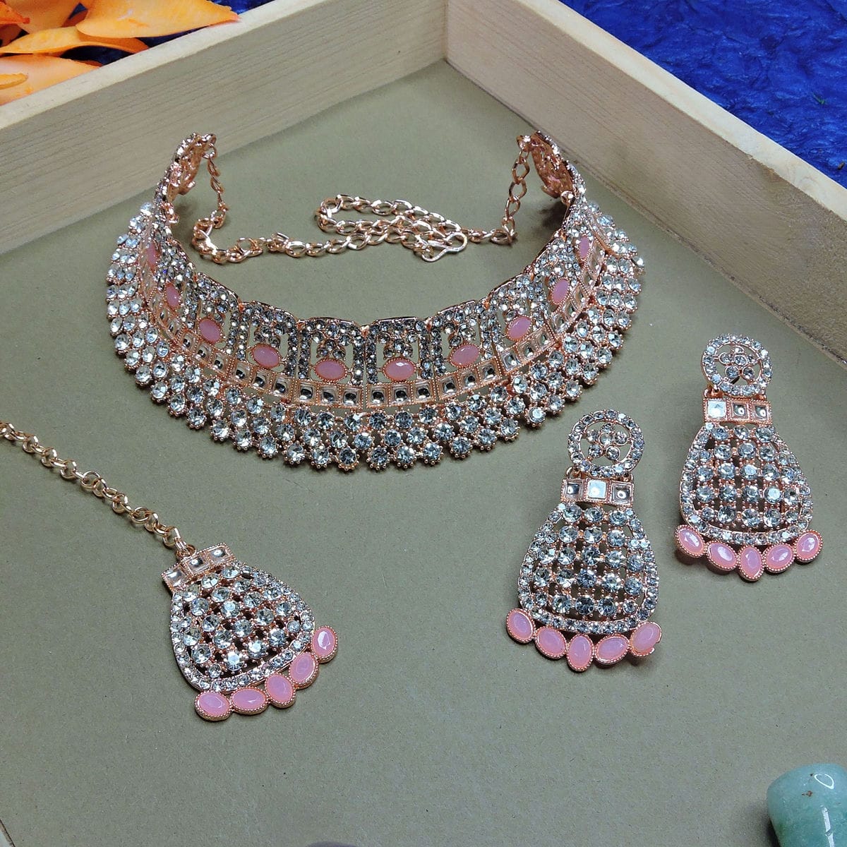 Alloy Choker Necklace Set In Pink Colour