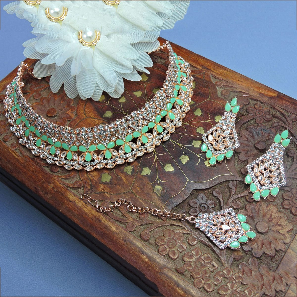 Alloy Choker Necklace Set In Sea Green Colour VSNS1250103