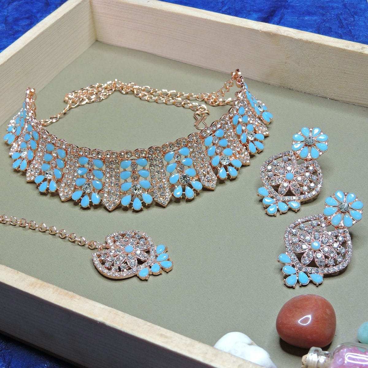 Alloy Choker Necklace Set In Sky Blue Colour VSNS1250125