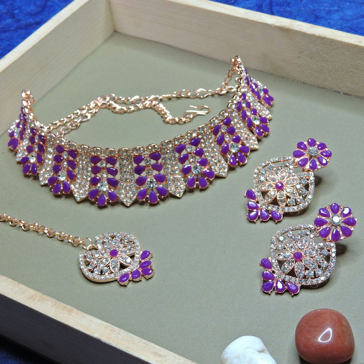 Alloy Choker Necklace Set In Violet Colour