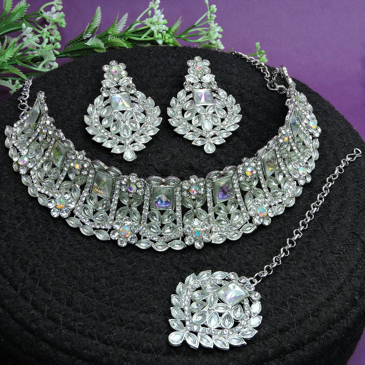 Alloy Choker Necklace Set In White Colour