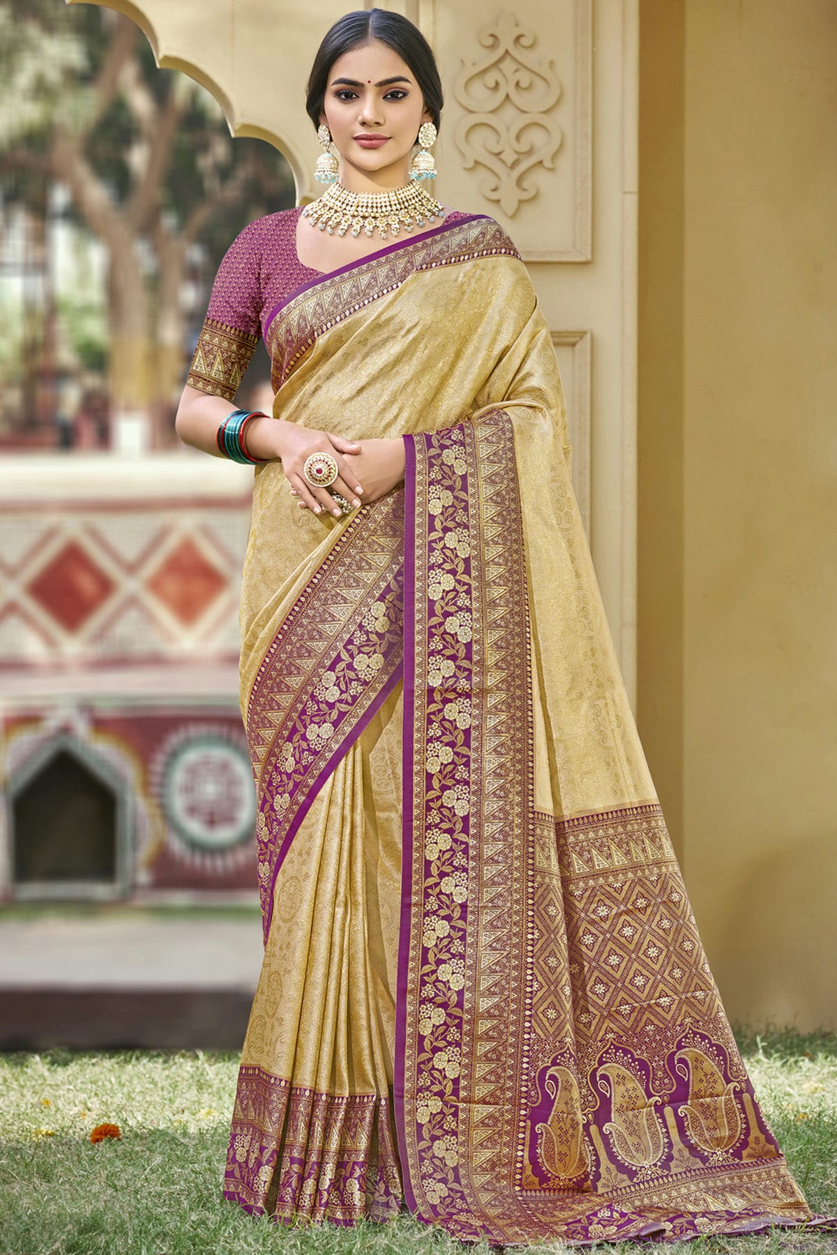 Beige-Colour-Woven-Work-Banarasi-Silk-Traditional-Saree-VSSD1103342