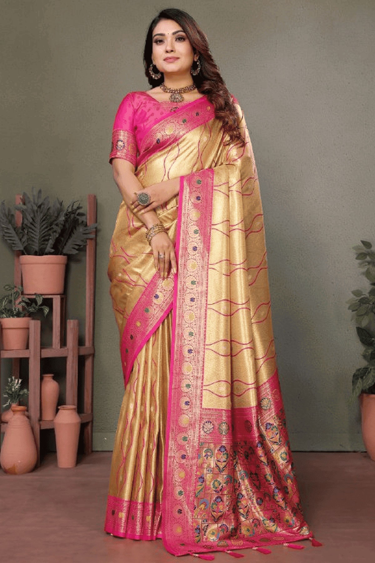 Beige-Colour-Woven-Work-Pure-Banarasi-Tissue-Silk-Traditional-Saree-VSSD1250323