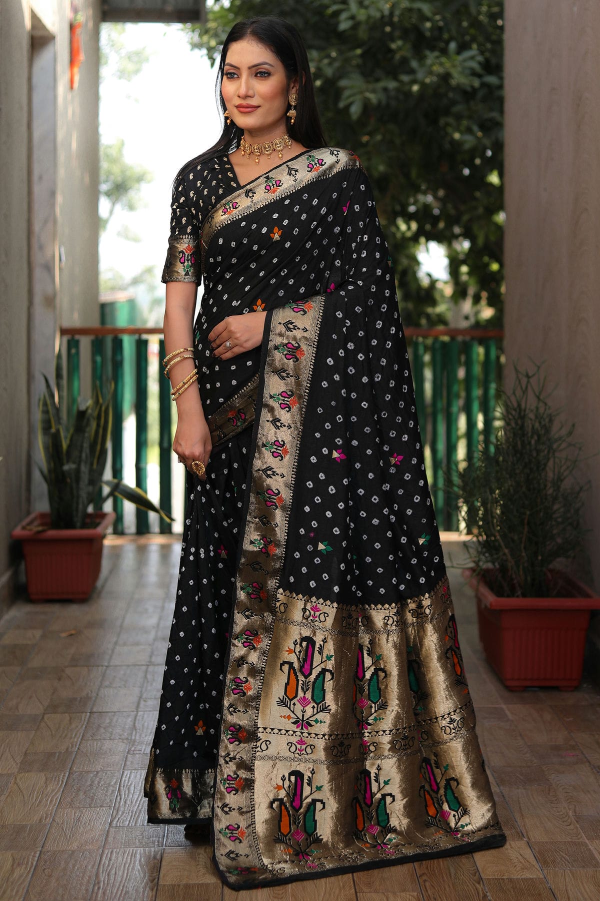 Black Colour Dola Silk Paithani Saree