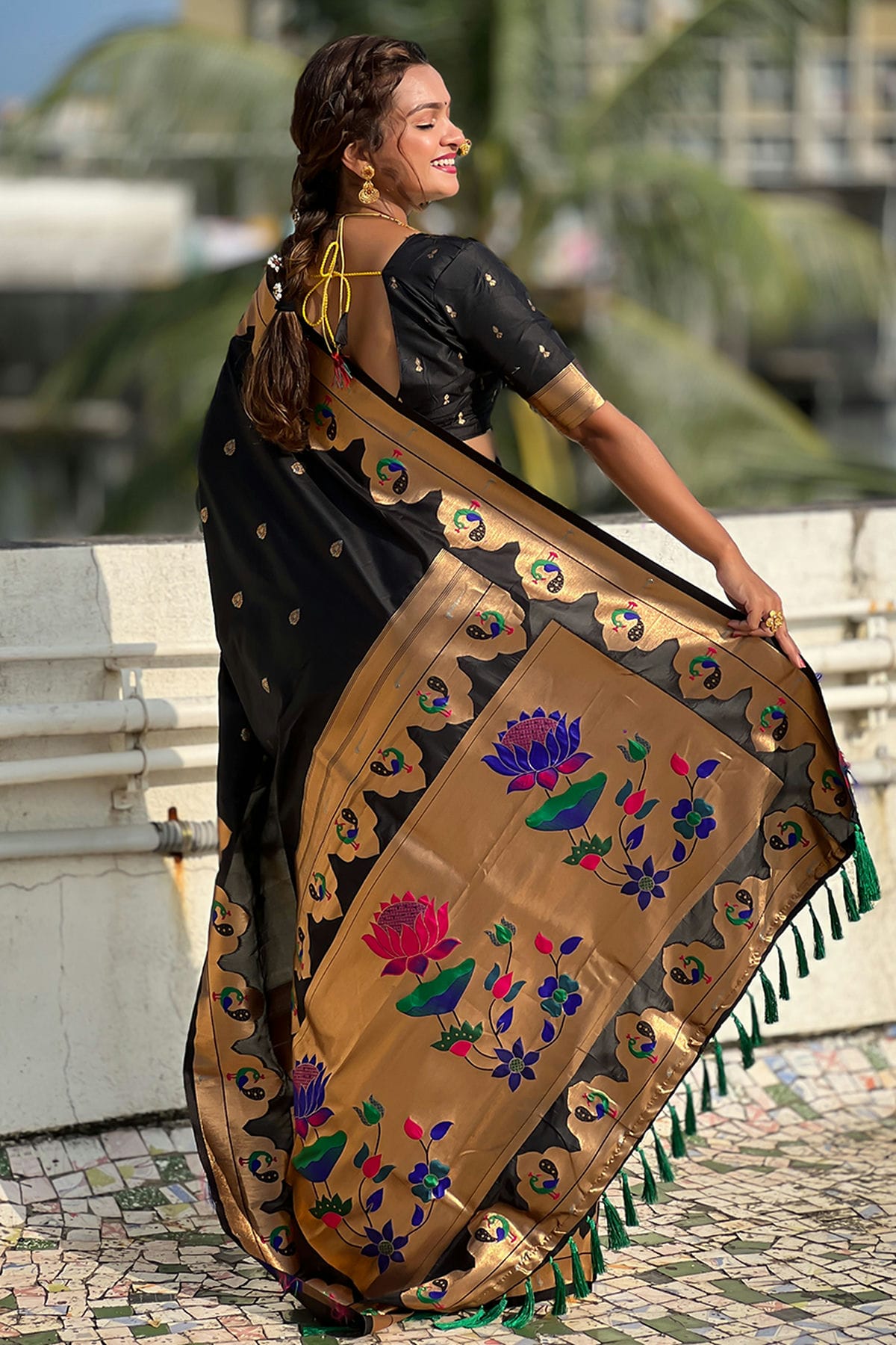 Black Colour Paithani Silk Paithani Saree