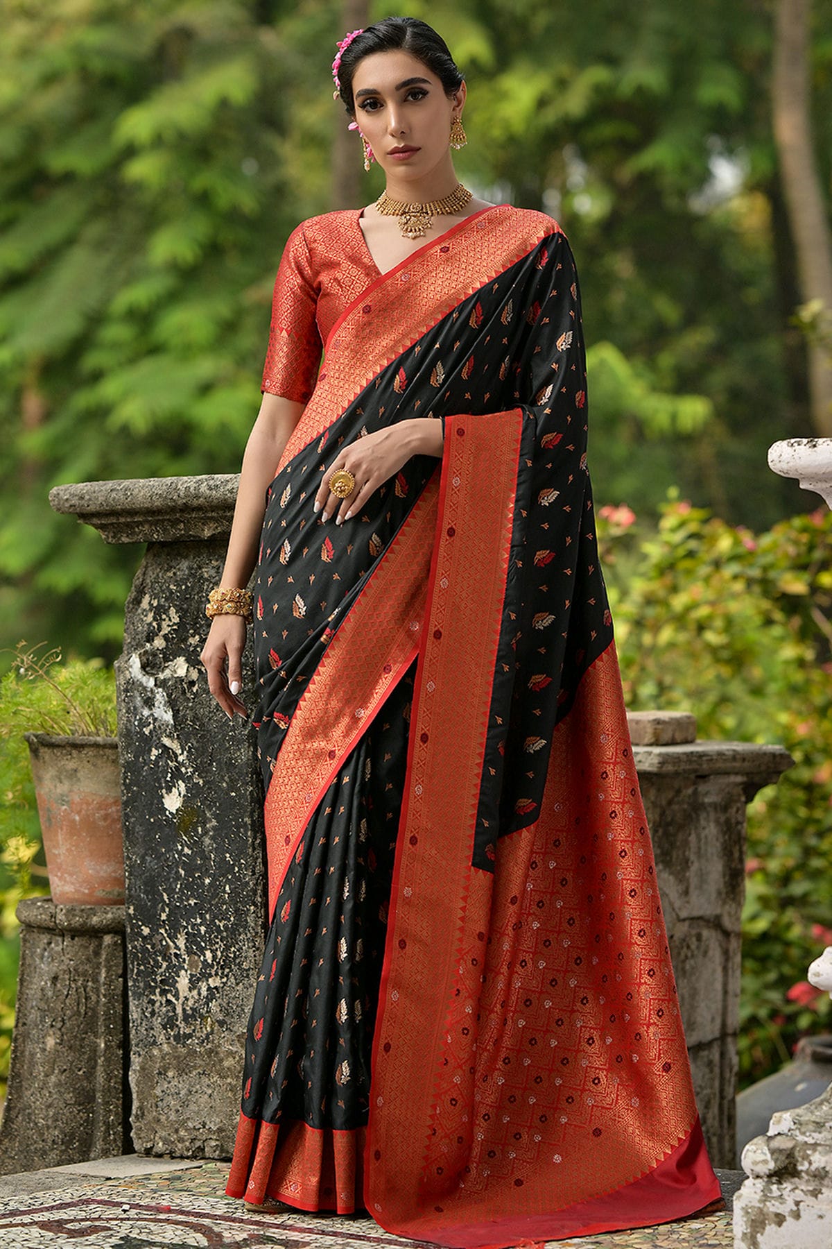 Black-Colour-Woven-Work-Banarasi-Silk-Saree-VSSD1260013