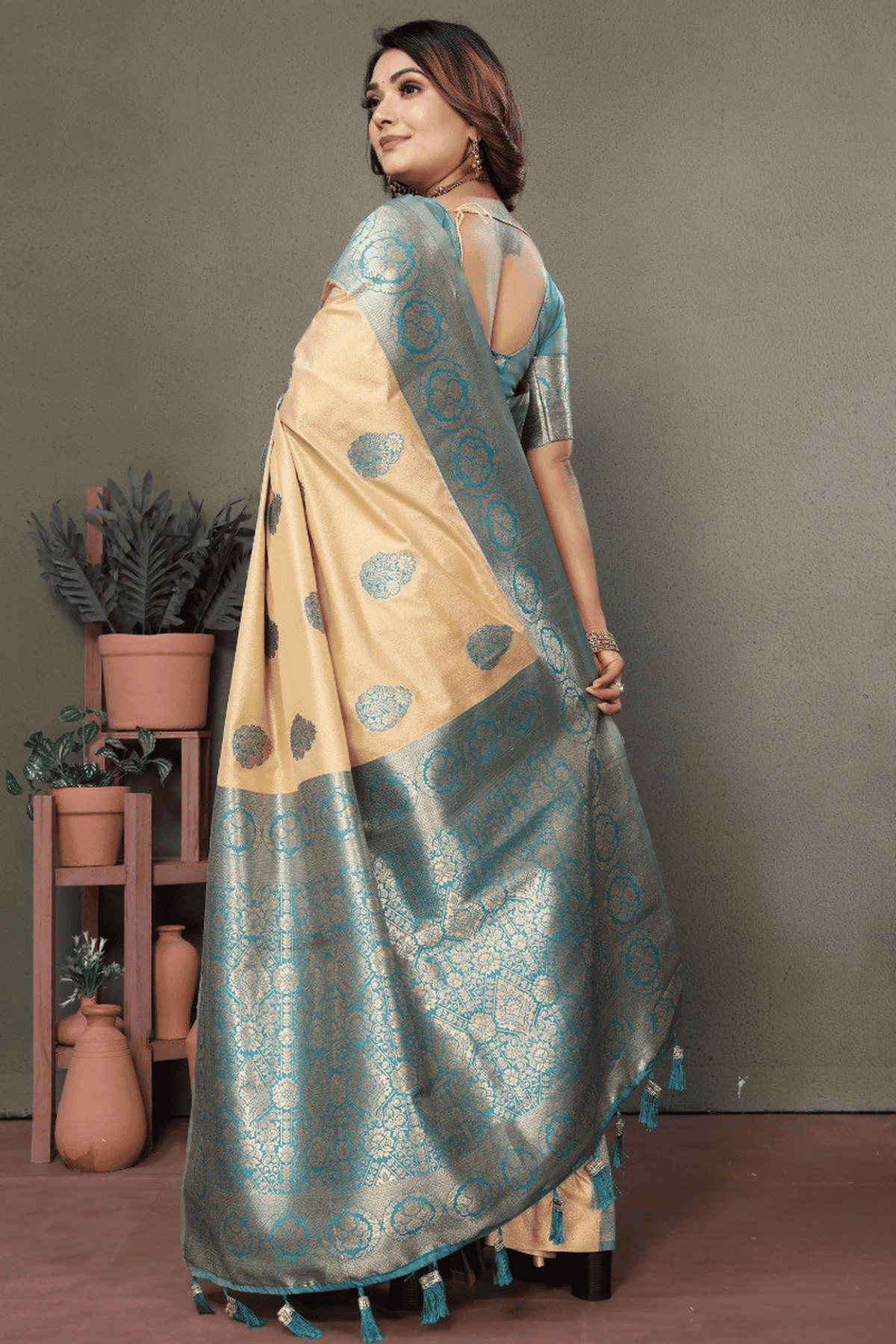 Cream Colour Woven Work Viscose Silk Traditional Saree VSSD1250260