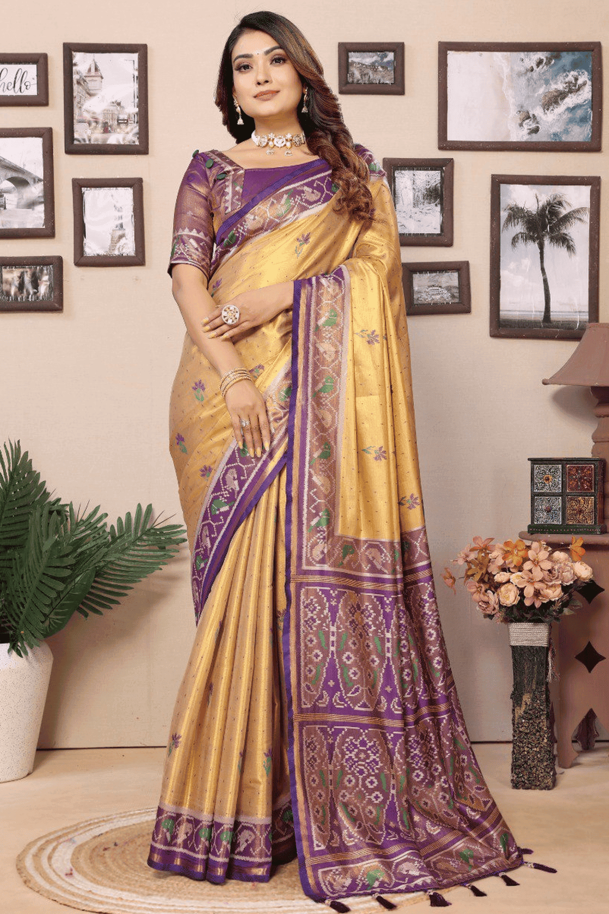 Gold-Colour-Woven-Work-Pure-Banarasi-Tissue-Silk-Traditional-Saree-VSSD1250294