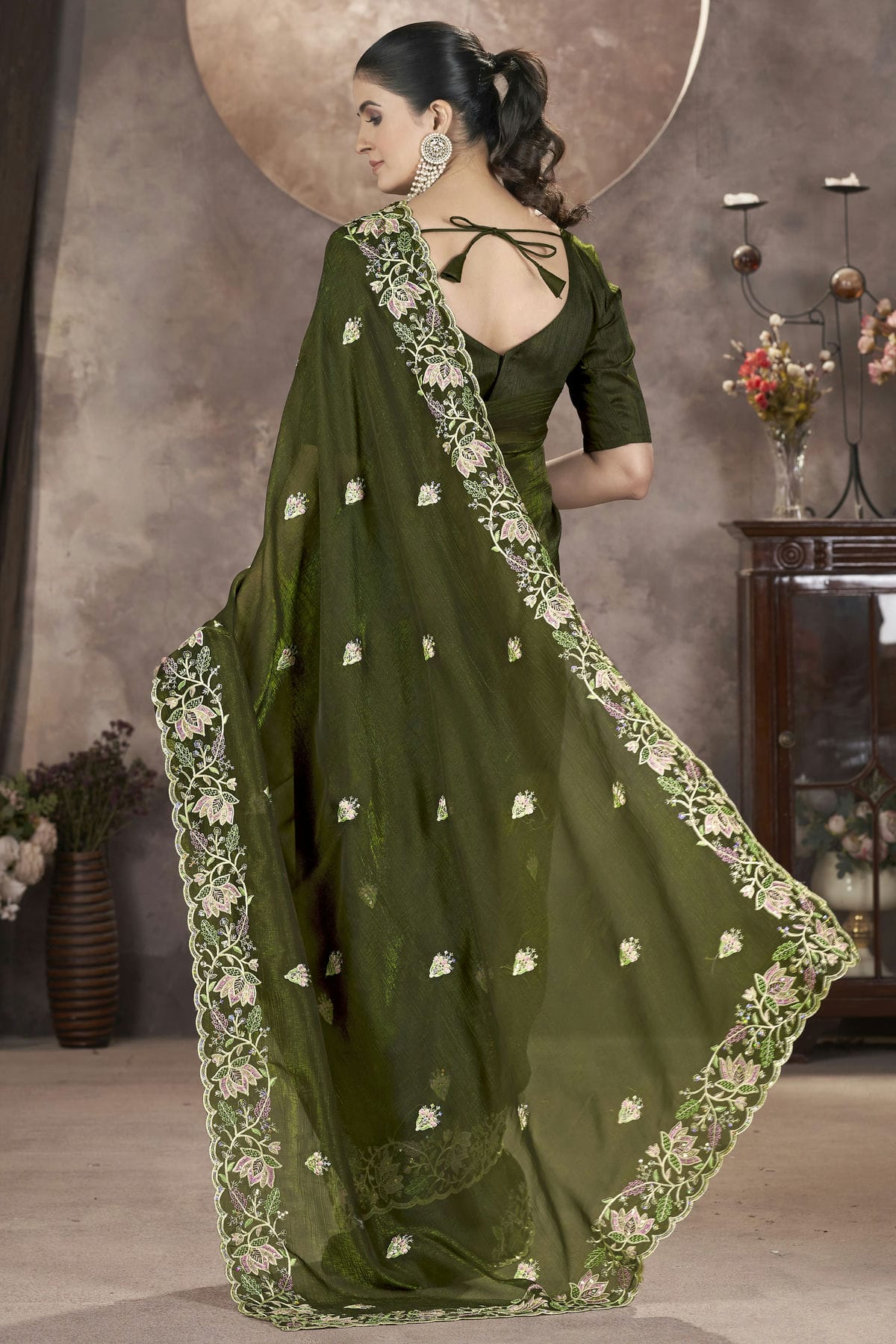 Green Colour Gold Crunchy Designer Saree VSSD1112572