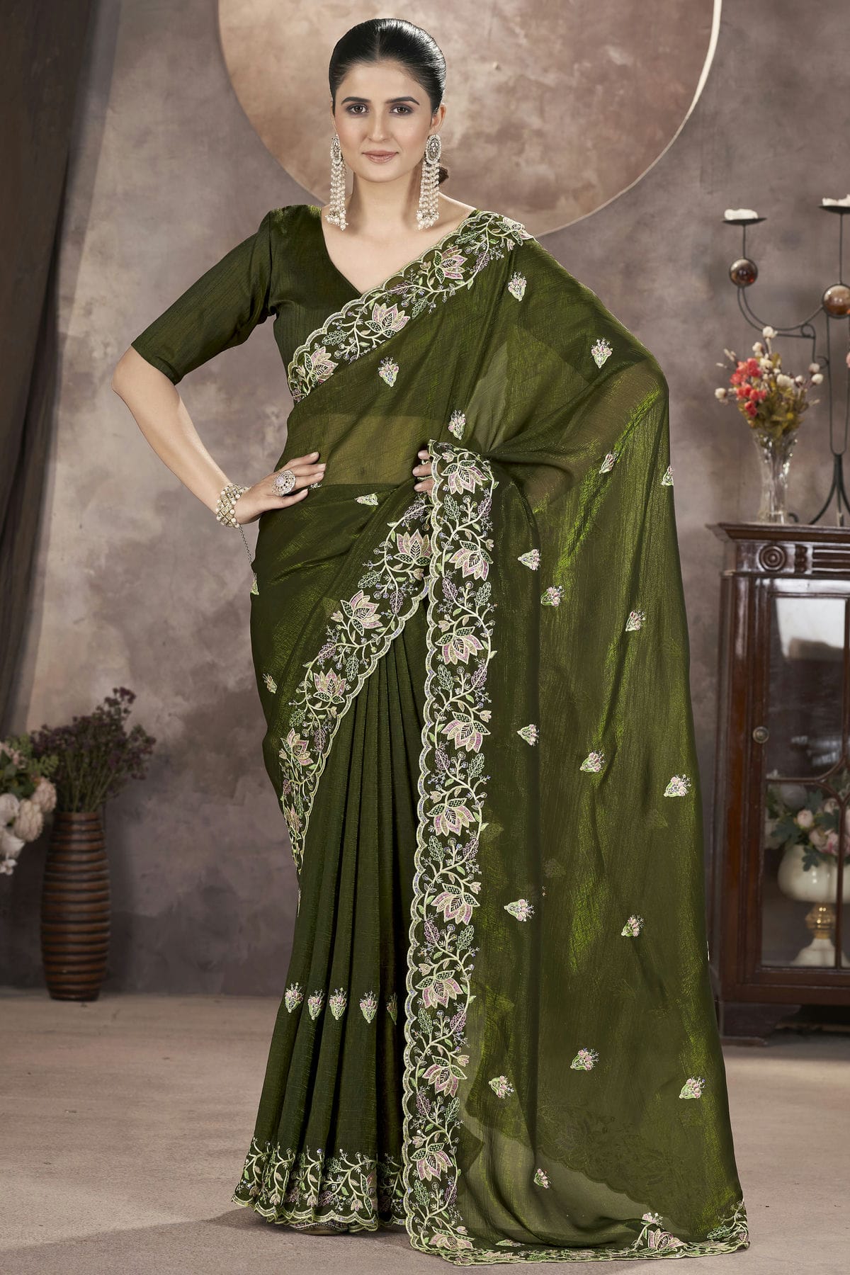 Green-Colour-Gold-Crunchy-Designer-Saree-VSSD1112572