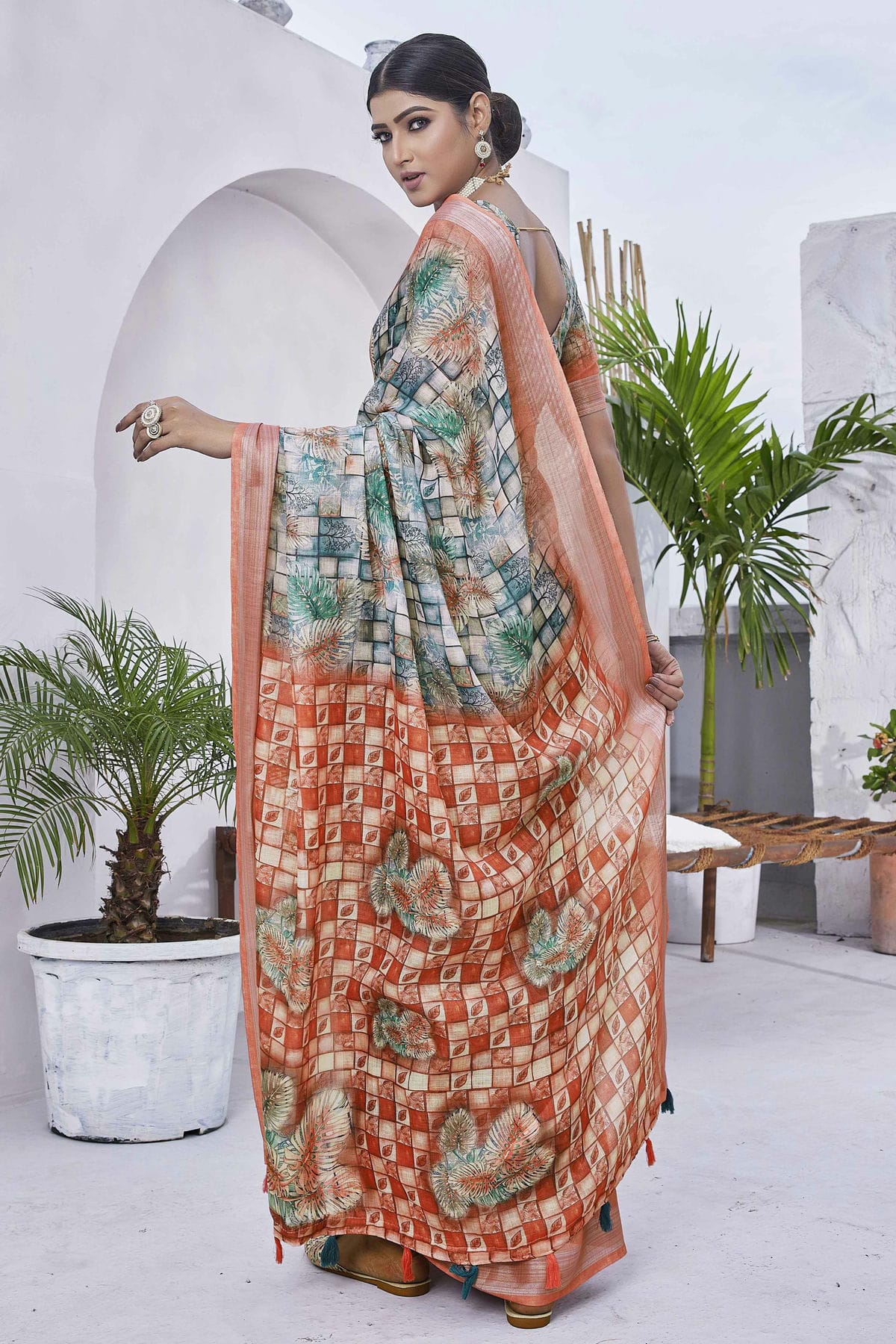 Green Colour Linen Blend Printed Saree