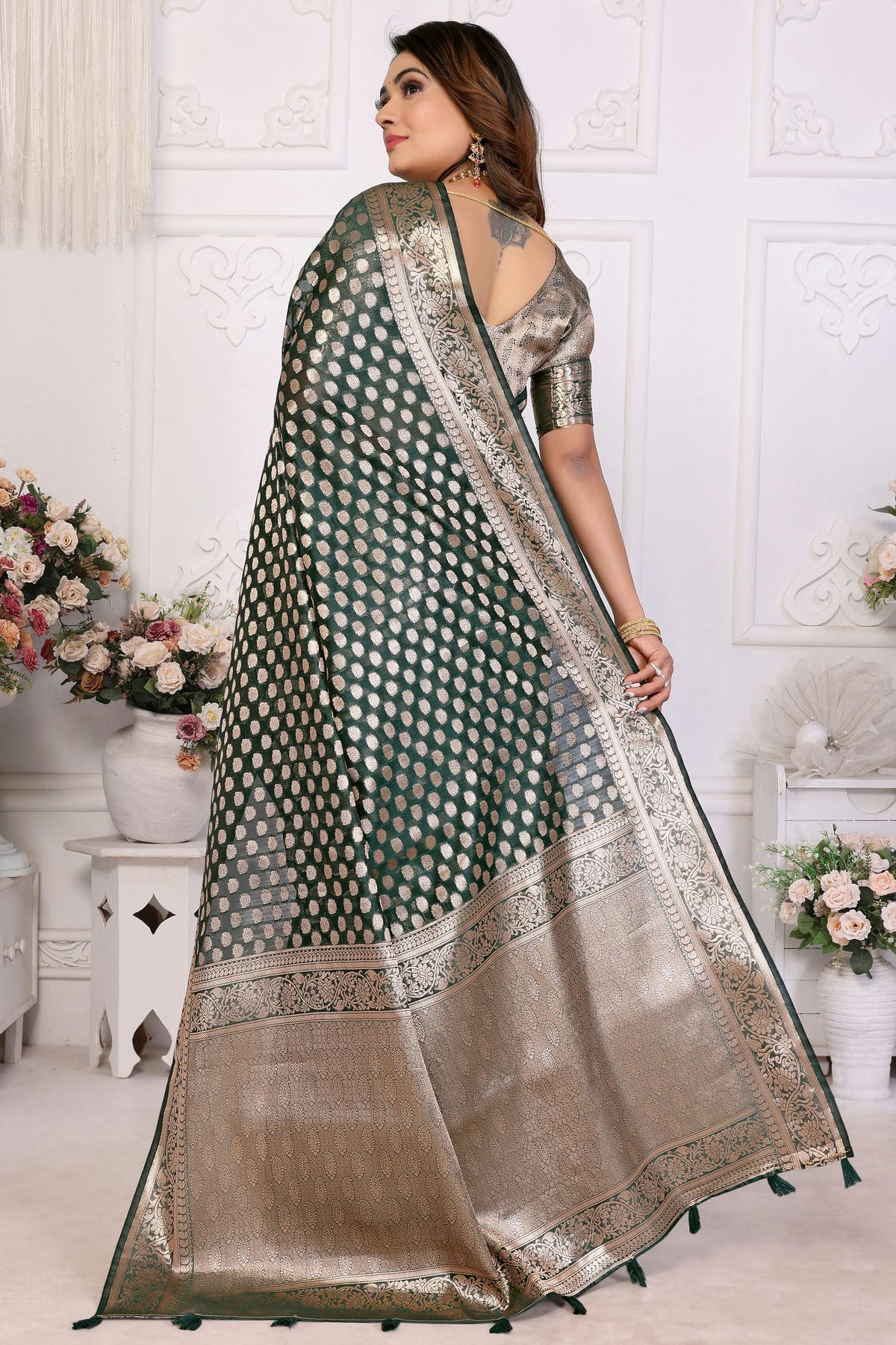 Green Colour Organza Traditional Saree VSSD1112710