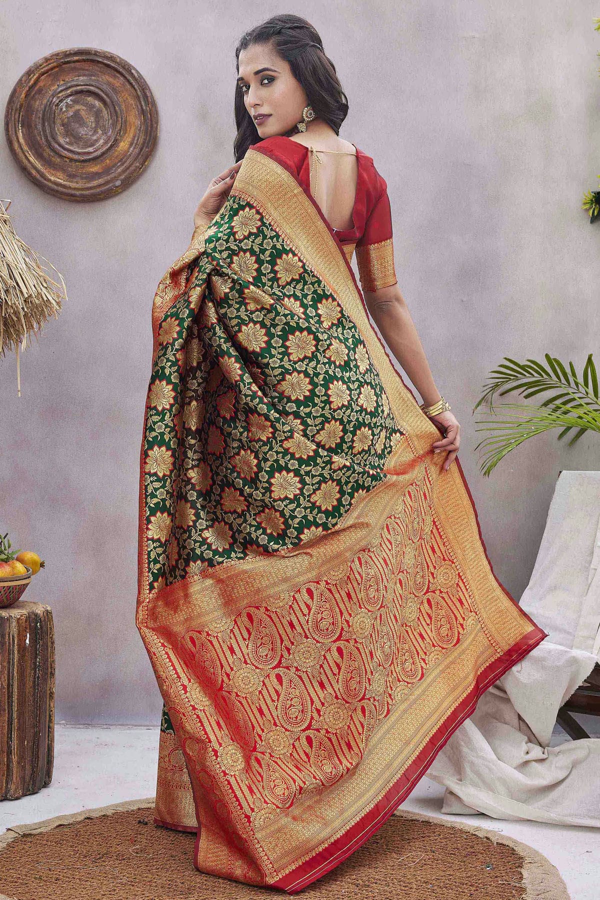 Green Colour Silk Blend Traditional Saree