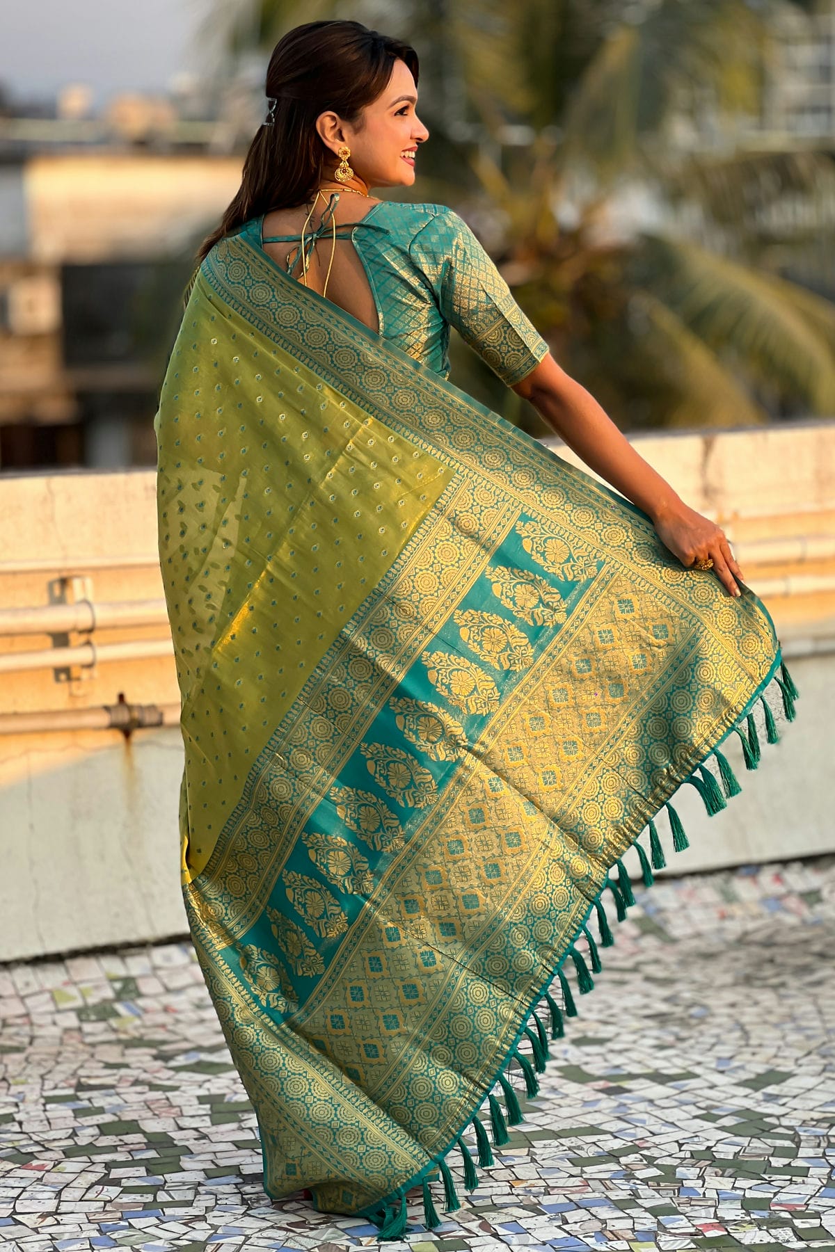 Green Colour Tussar Silk Traditional Saree