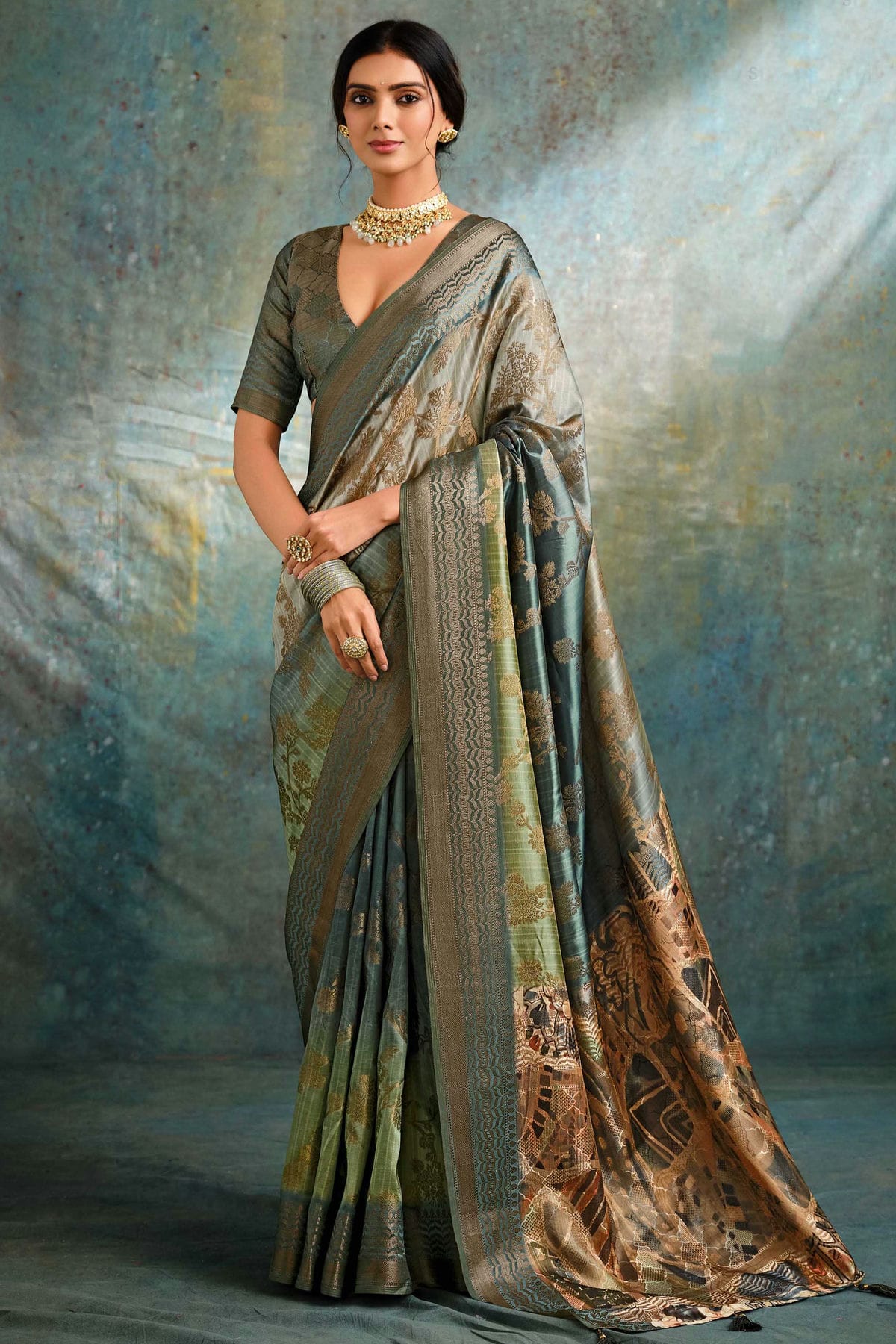 Grey Colour Jacquard Silk Traditional Saree