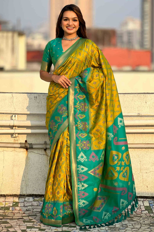 Light-Green-Colour-Patola-Silk-Traditional-Saree-VSSD1112668