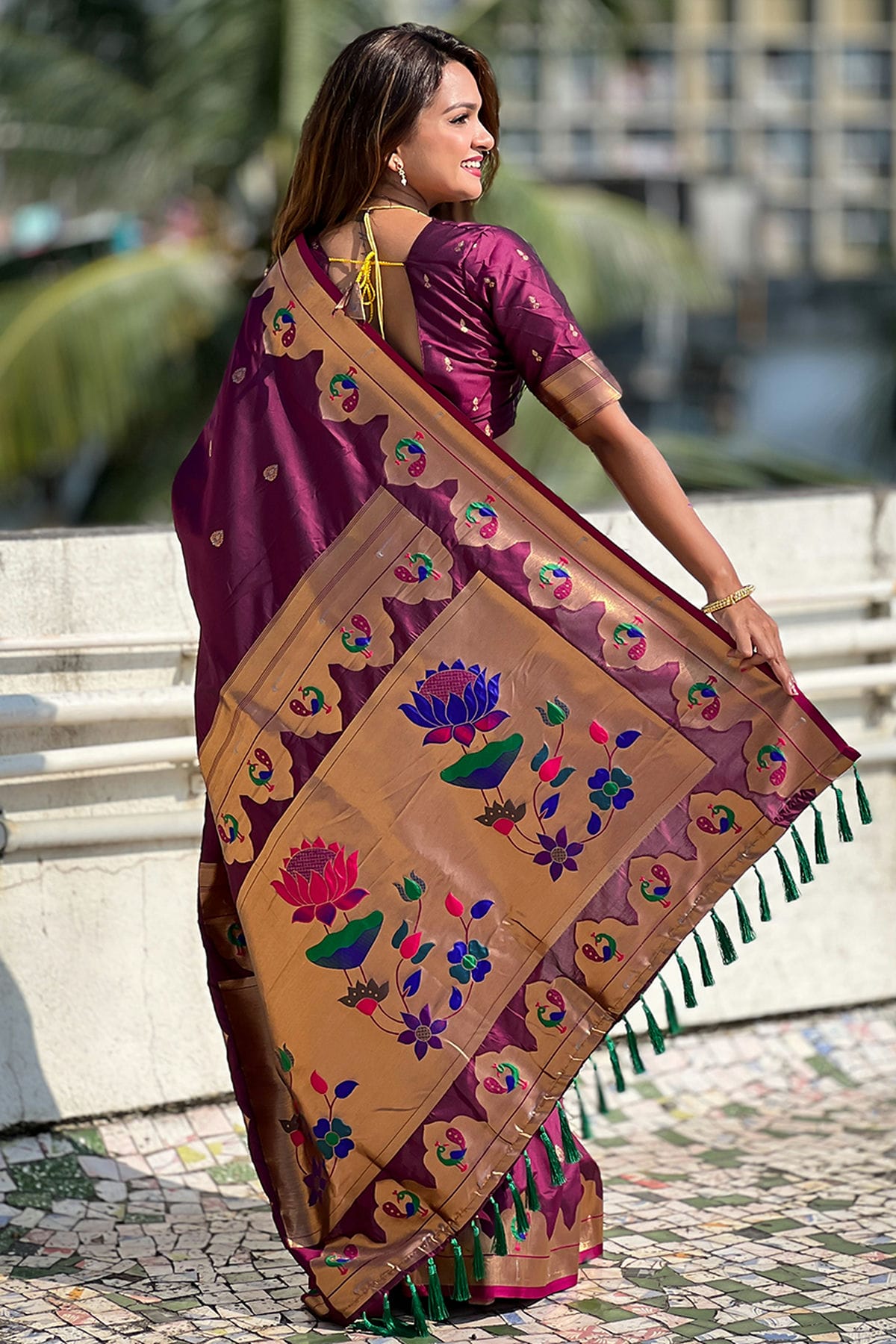 Magenta Colour Paithani Silk Paithani Saree VSSD1110955