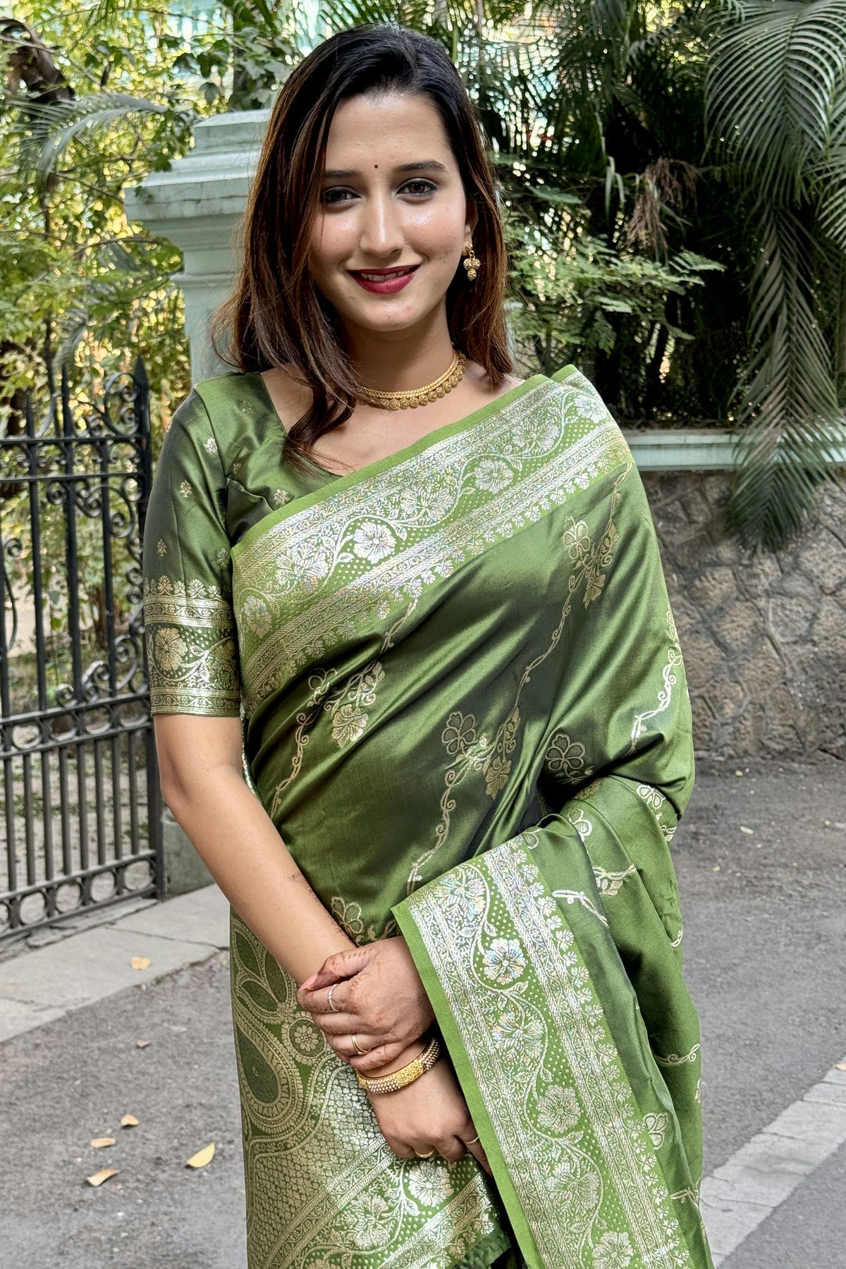 Mehendi Green Colour Banarasi Silk Traditional Saree