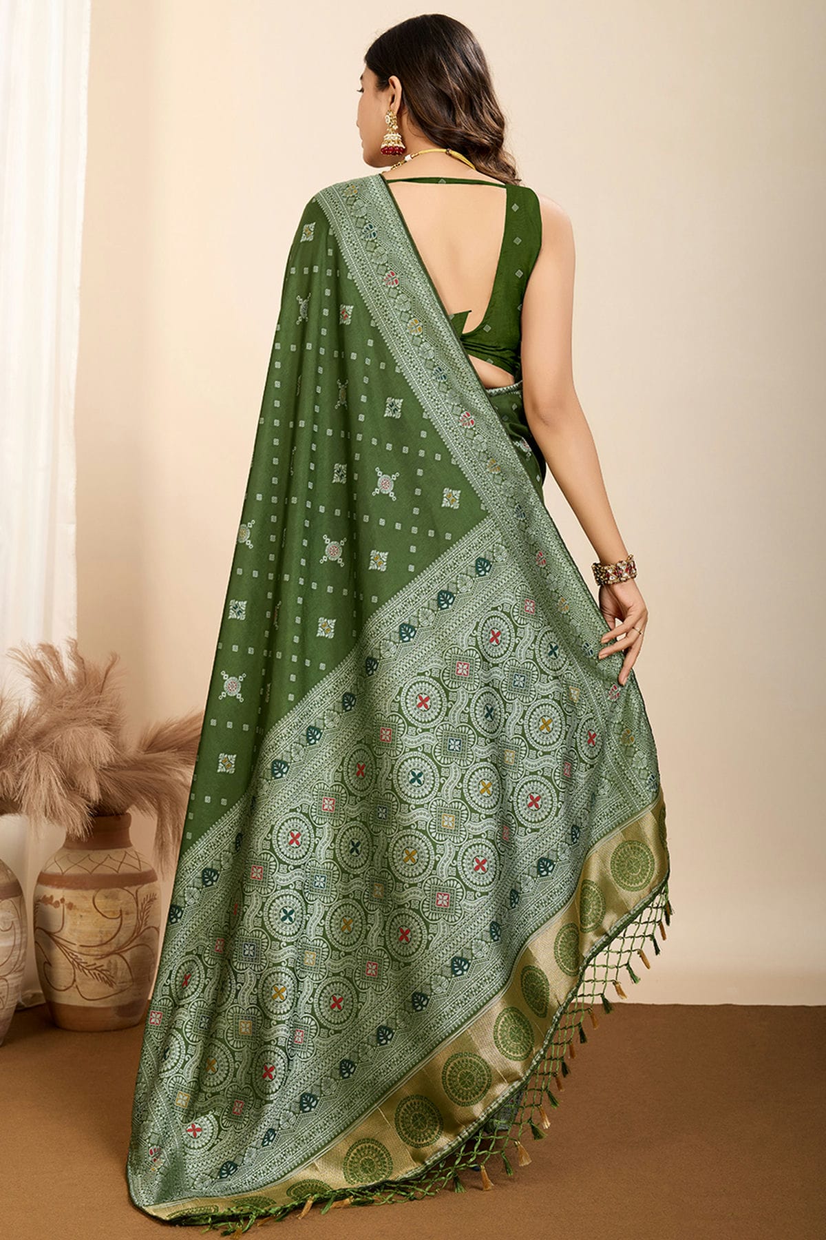 Mehendi Green Colour Soft Silk Traditional Saree VSSD1112701