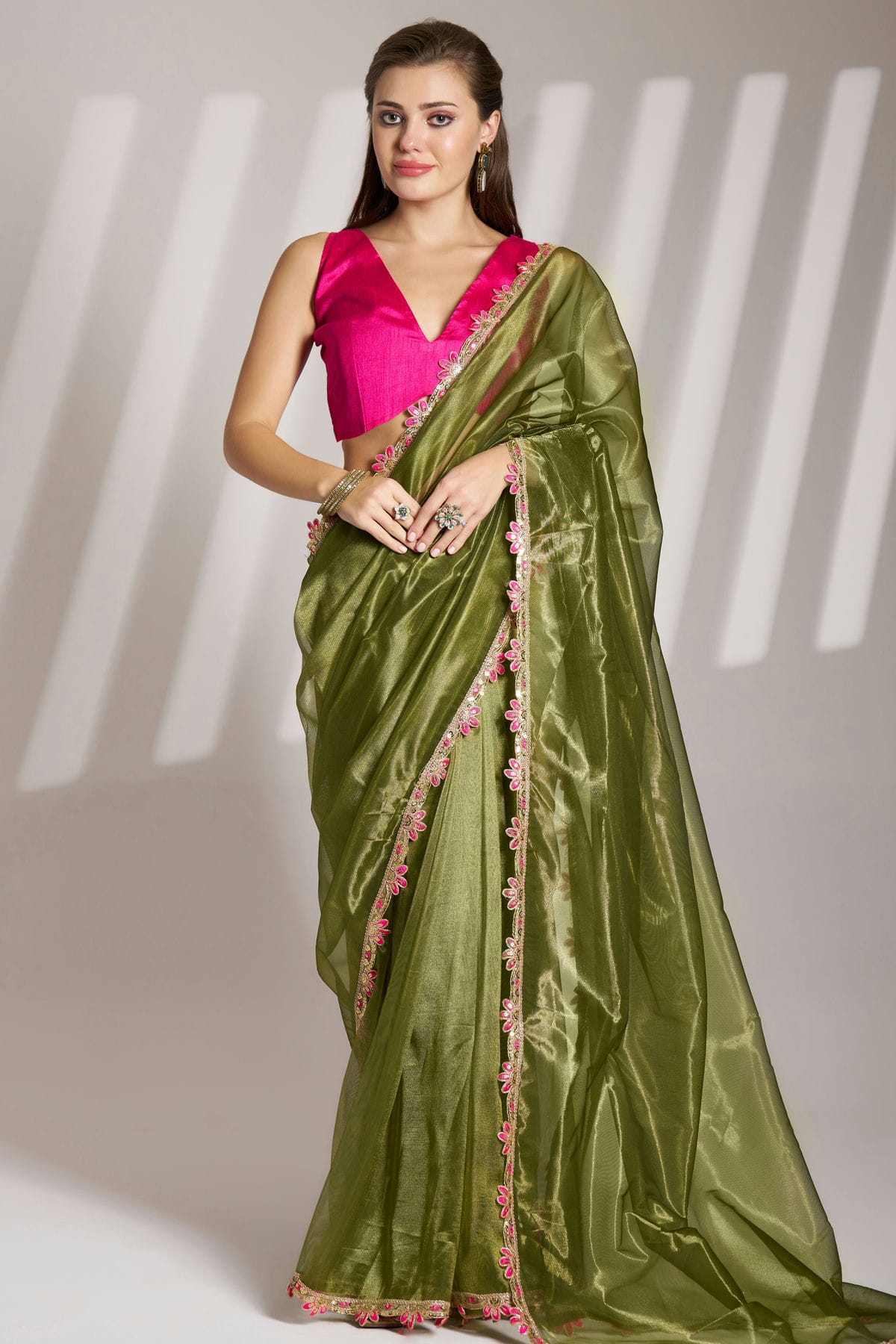 Mehendi-Green-Colour-Twill-Net-Saree-VSSD1112731