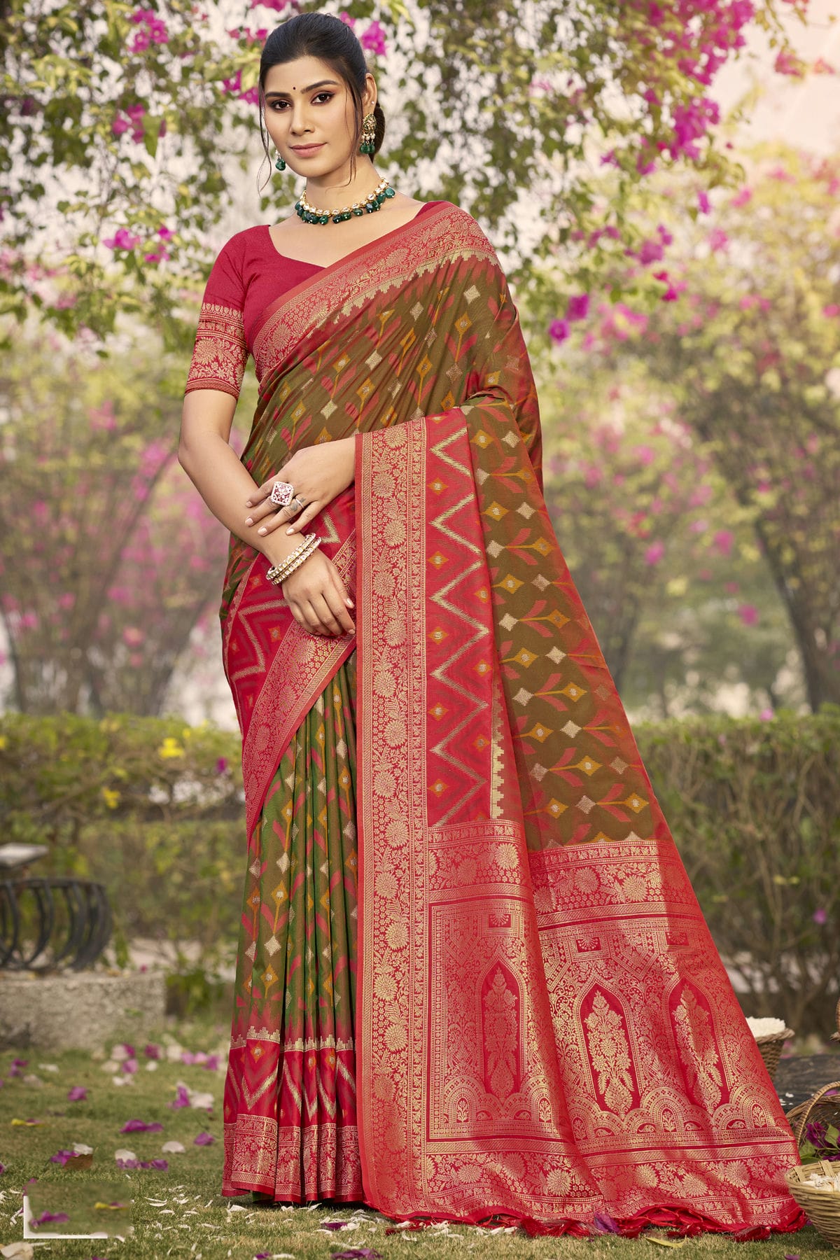 Mehendi-Green-Colour-Woven-Work-Silk-Traditional-Saree-VSSD1103297