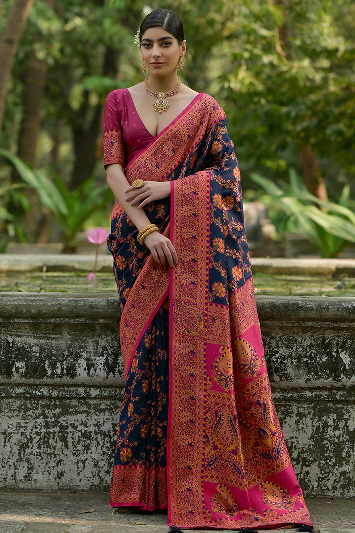 Navy-Blue-Colour-Woven-Work-Pashmina-Silk-Saree-VSSD1260029