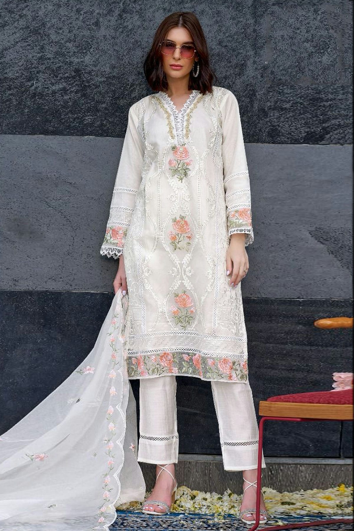 Off White Colour Semi Stitched Organza Pakistani Suit