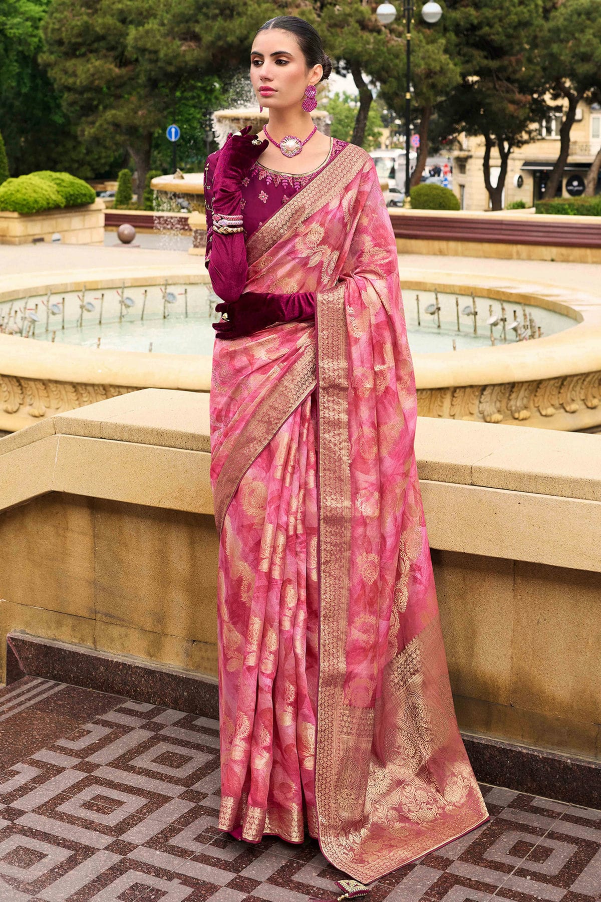 Pink Colour Jacquard Silk Traditional Saree