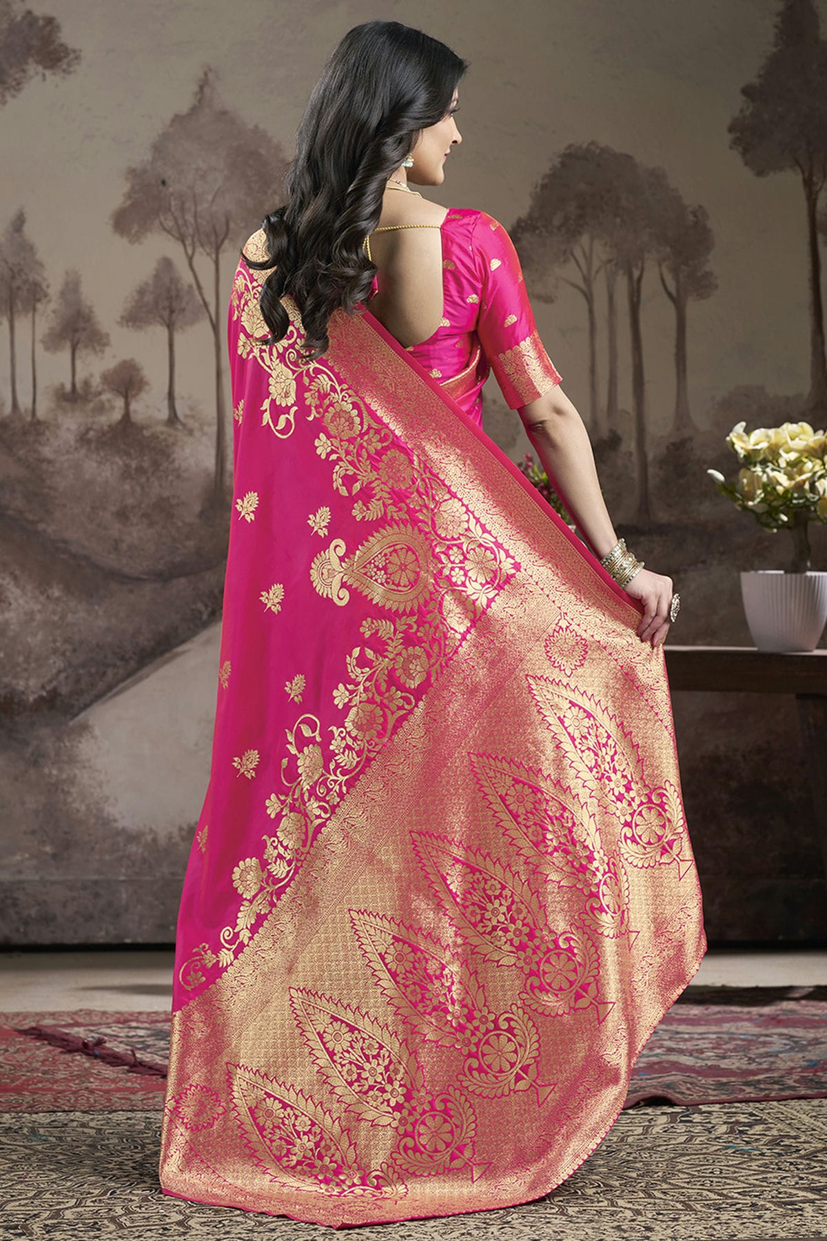 Pink Colour Lichi Silk Traditional Saree