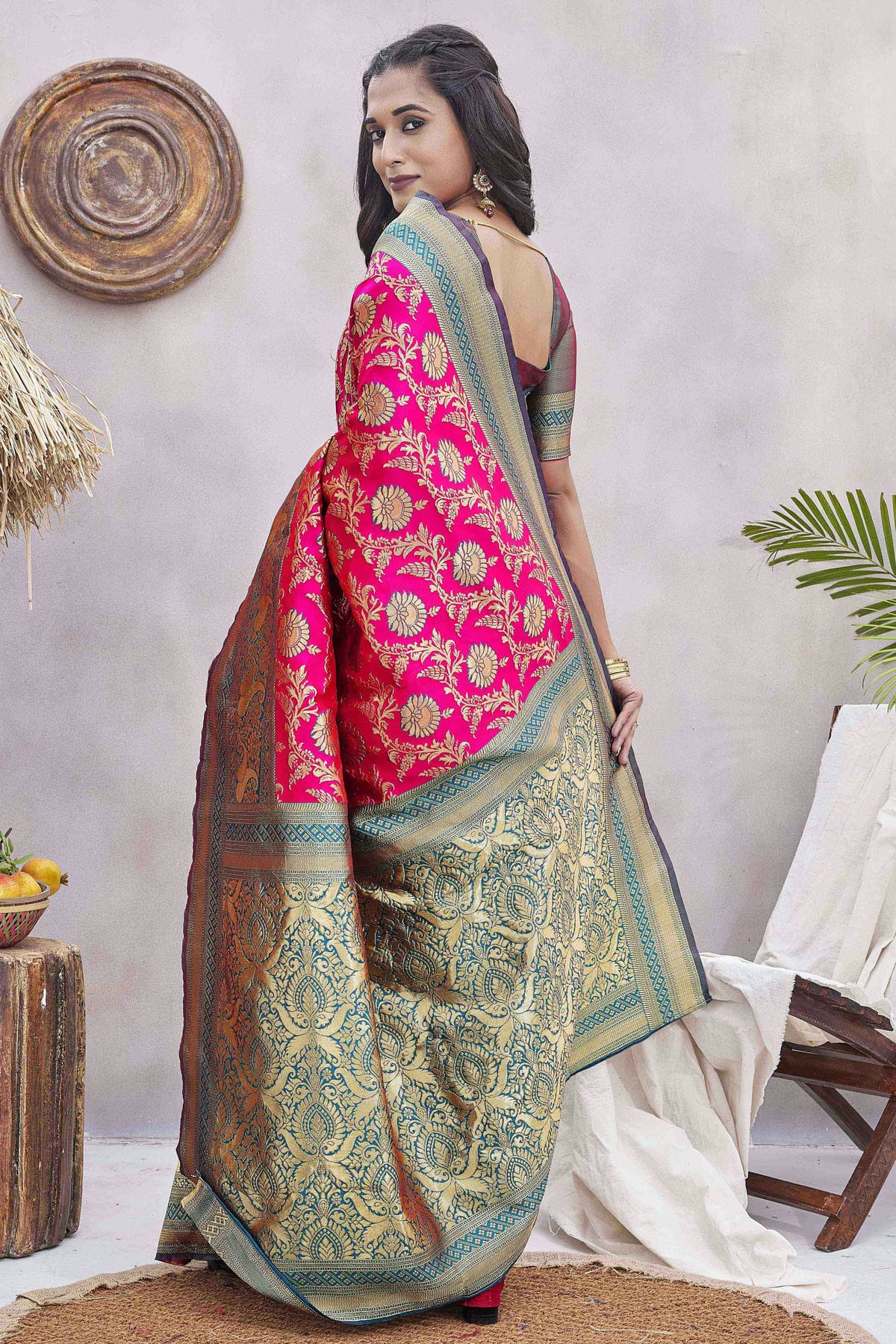 Pink Colour Silk Blend Traditional Saree