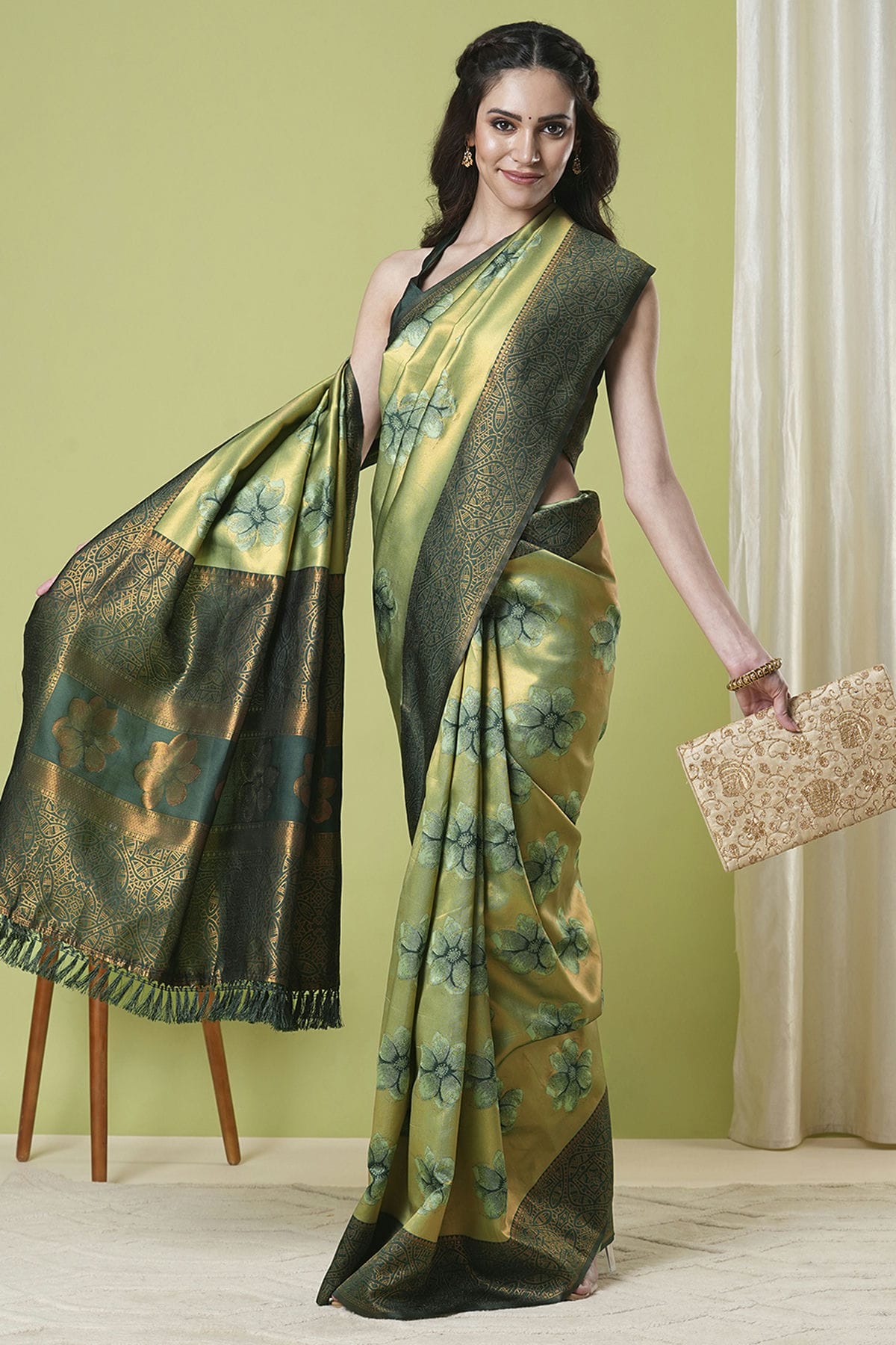 Pista-Green-Colour-Banarasi-Silk-Traditional-Saree-VSSD1112636