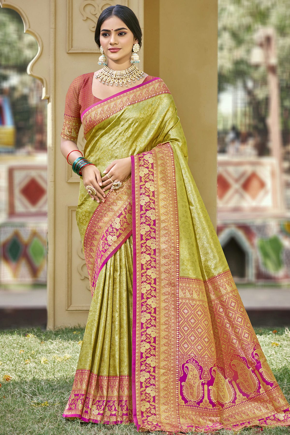 Pista-Green-Colour-Woven-Work-Banarasi-Silk-Traditional-Saree-VSSD1103337