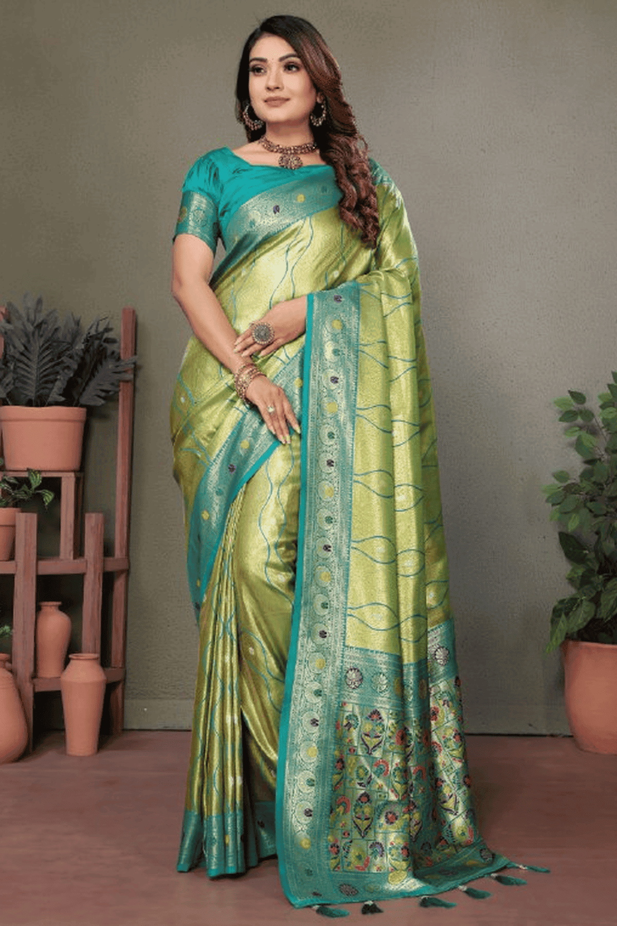 Pista-Green-Colour-Woven-Work-Pure-Banarasi-Tissue-Silk-Traditional-Saree-VSSD1250322