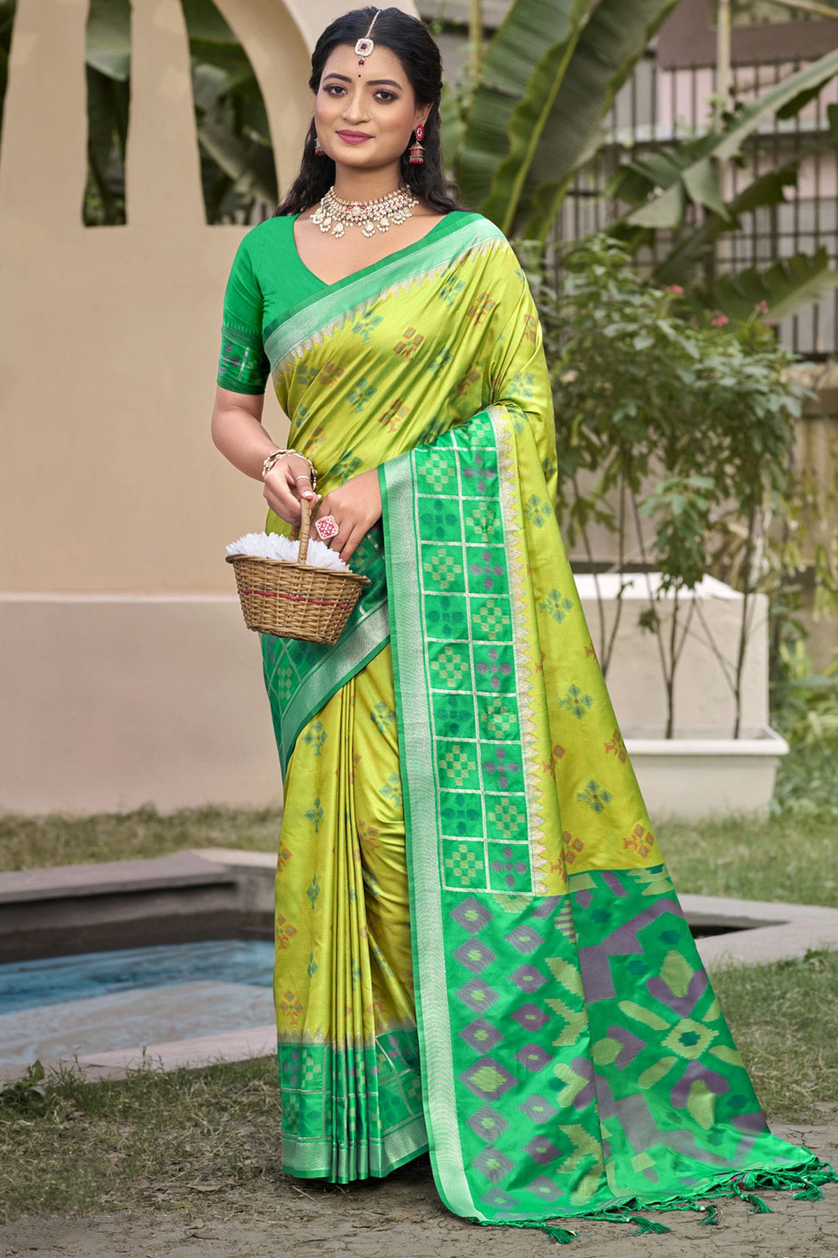 Pista-Green-Colour-Woven-Work-Silk-Traditional-Saree-VSSD1103276