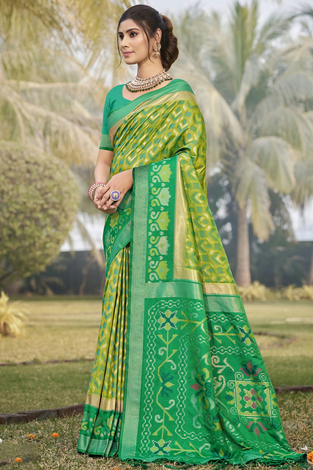 Pista-Green-Colour-Woven-Work-Silk-Traditional-Saree-VSSD1103312