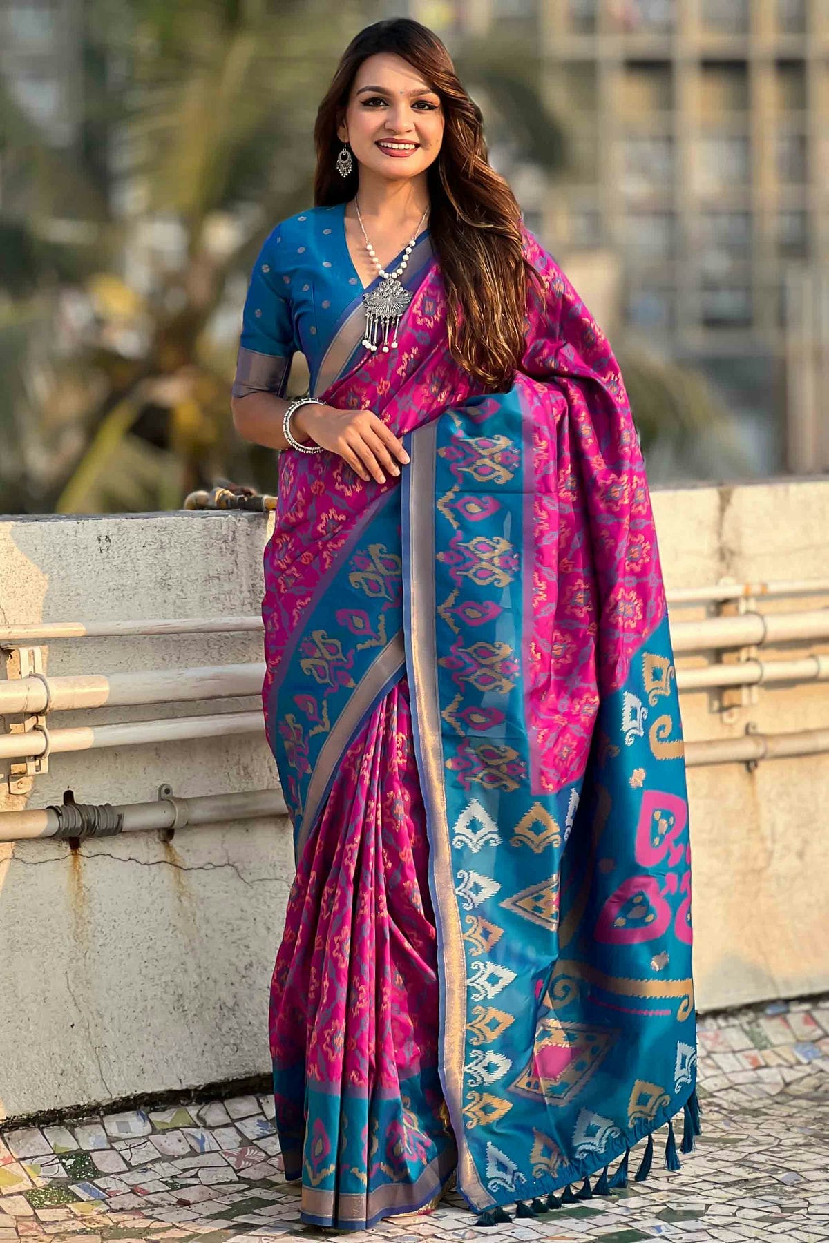 Purple-Colour-Patola-Silk-Traditional-Saree-VSSD1112667