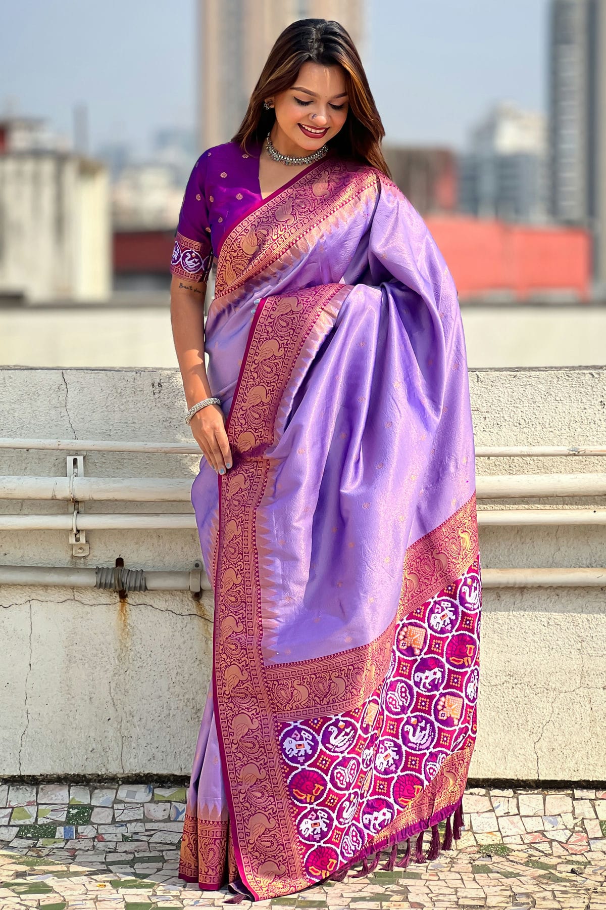 Purple Colour Tissue Traditional Saree VSSD1112589