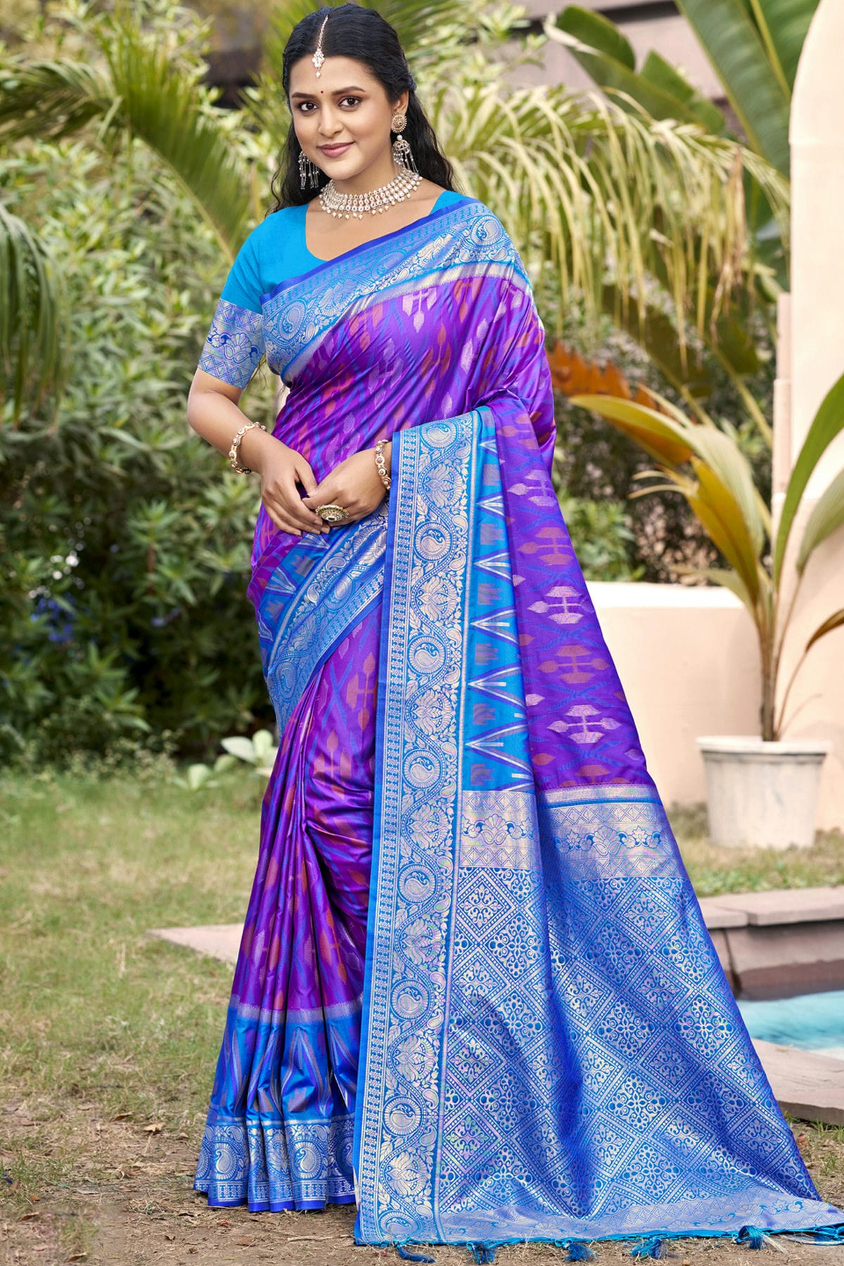 Purple-Colour-Woven-Work-Silk-Traditional-Saree-VSSD1103283