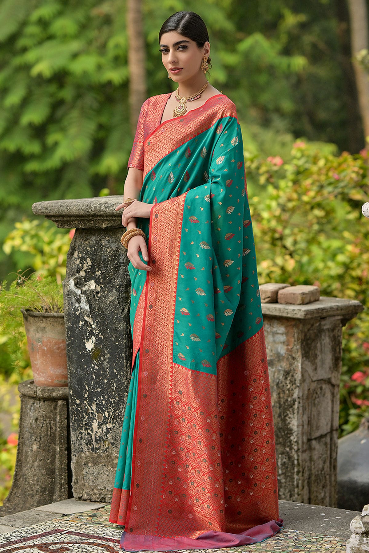 Rama-Green-Colour-Woven-Work-Banarasi-Silk-Saree-VSSD1260017