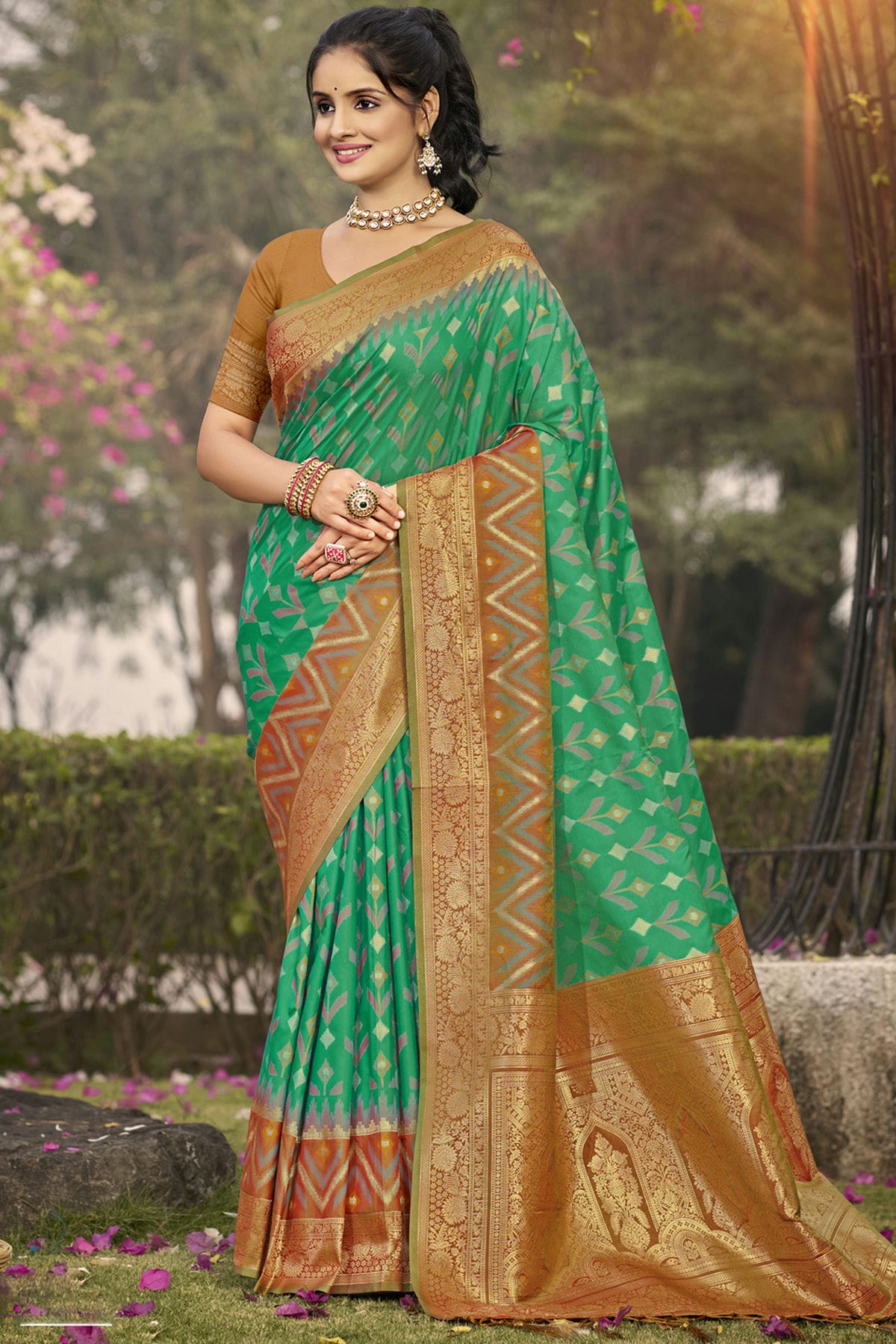 Rama-Green-Colour-Woven-Work-Silk-Traditional-Saree-VSSD1103300