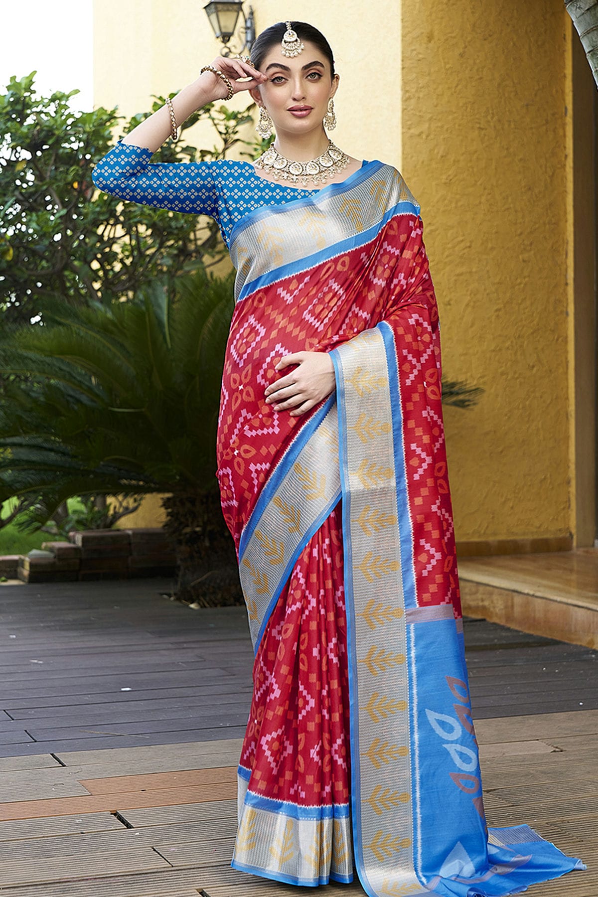 Red Colour Crepe Traditional Saree