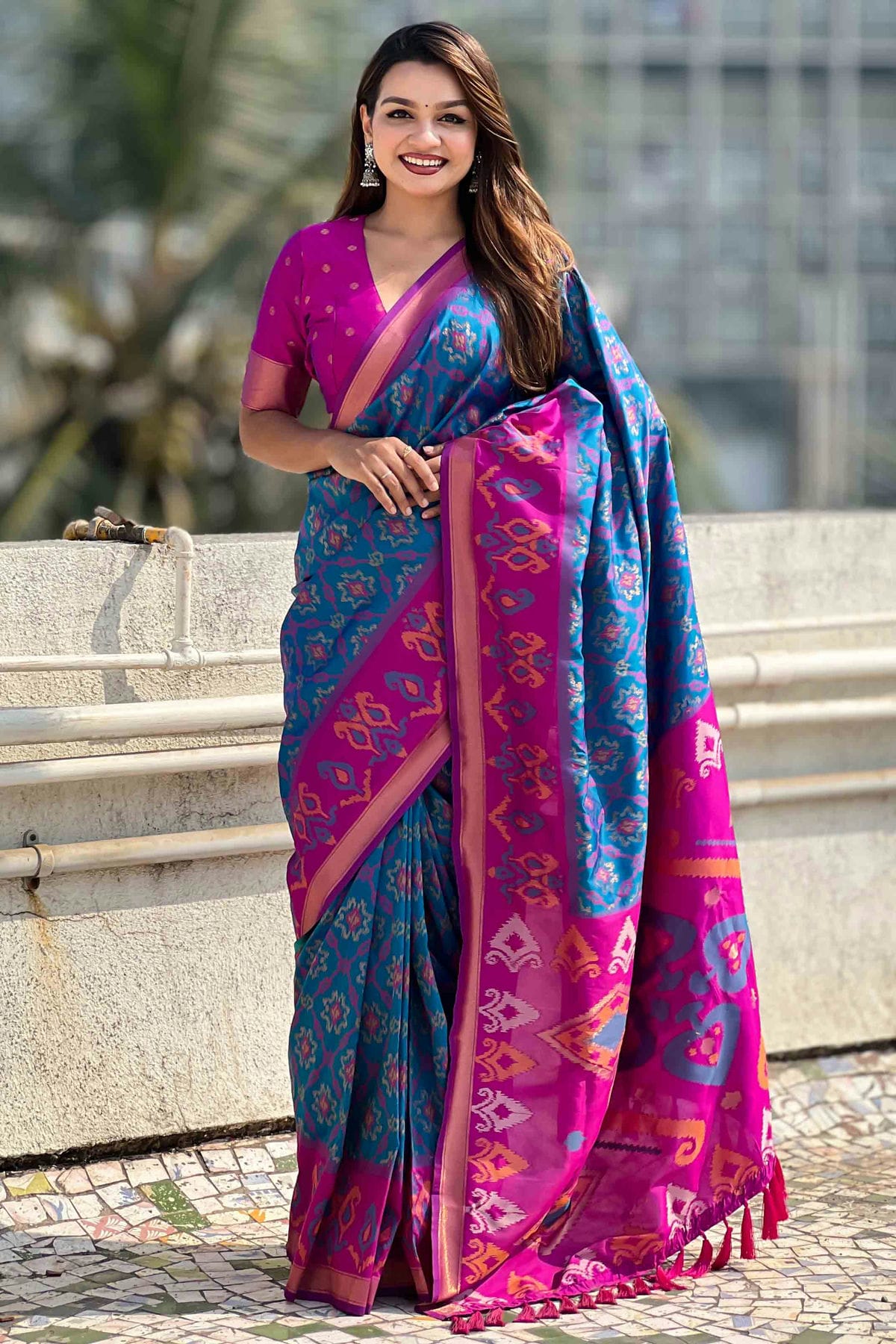 Sky-Blue-Colour-Patola-Silk-Traditional-Saree-VSSD1112671