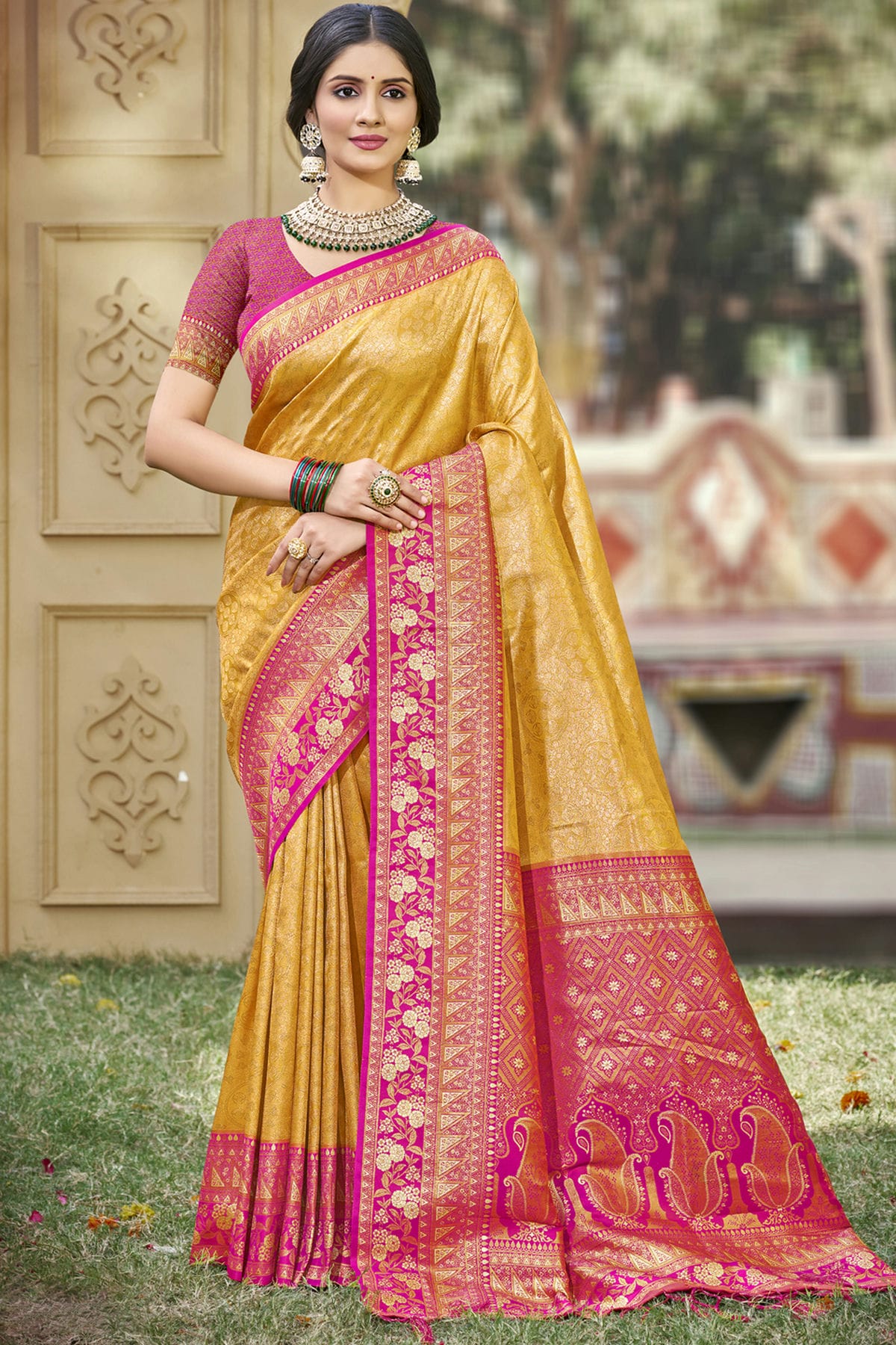 Yellow-Colour-Woven-Work-Banarasi-Silk-Traditional-Saree-VSSD1103340