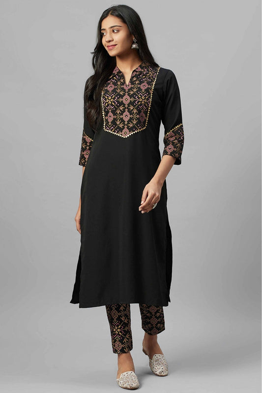 Black Colour Crepe Foil Print Kurti