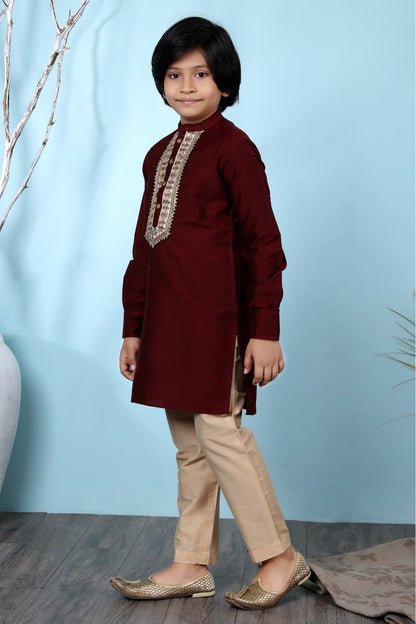 Maroon Colour Cotton Silk Kurta Pajama VSBW1070062