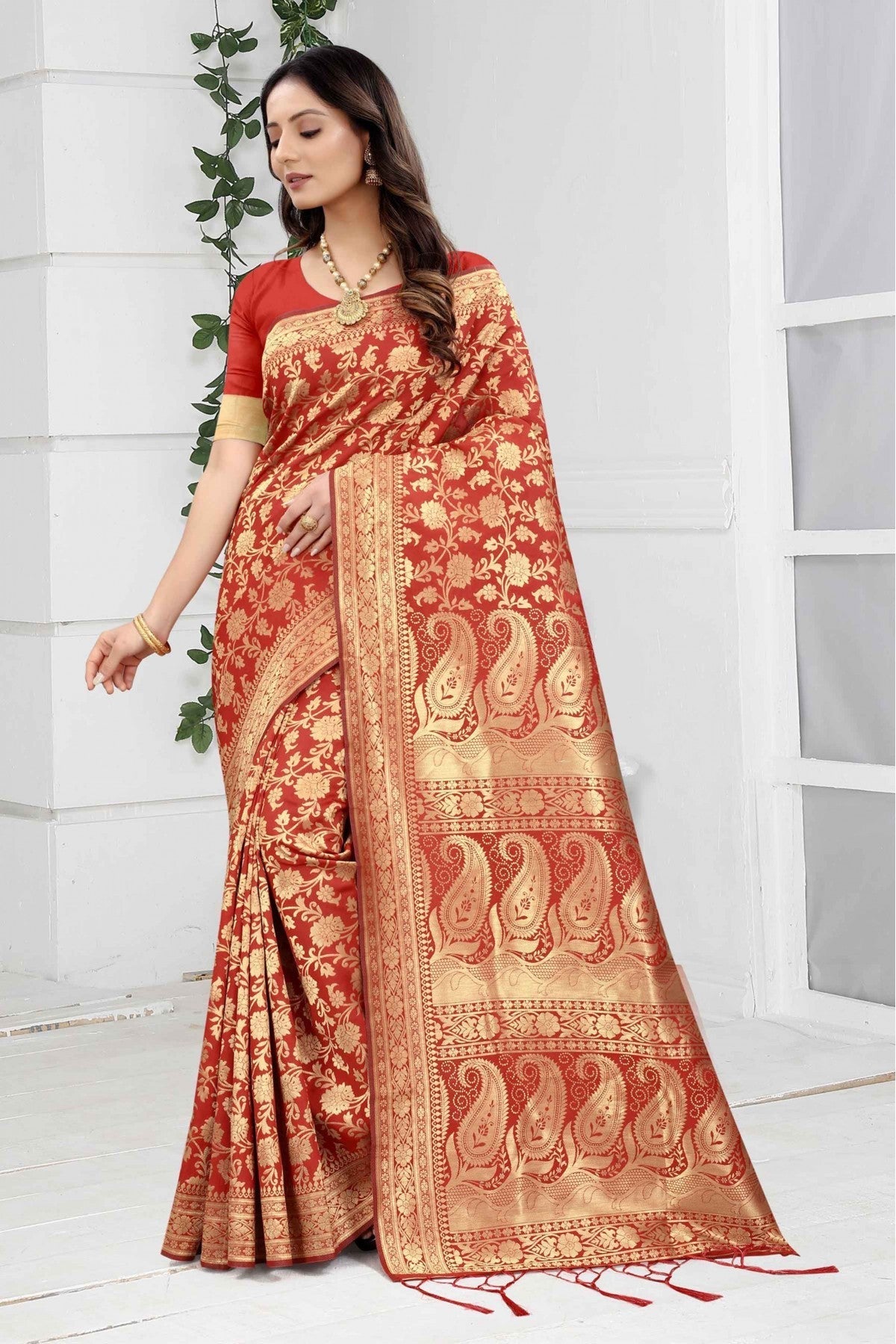 Red Colour Banarasi Art Silk Woven Saree